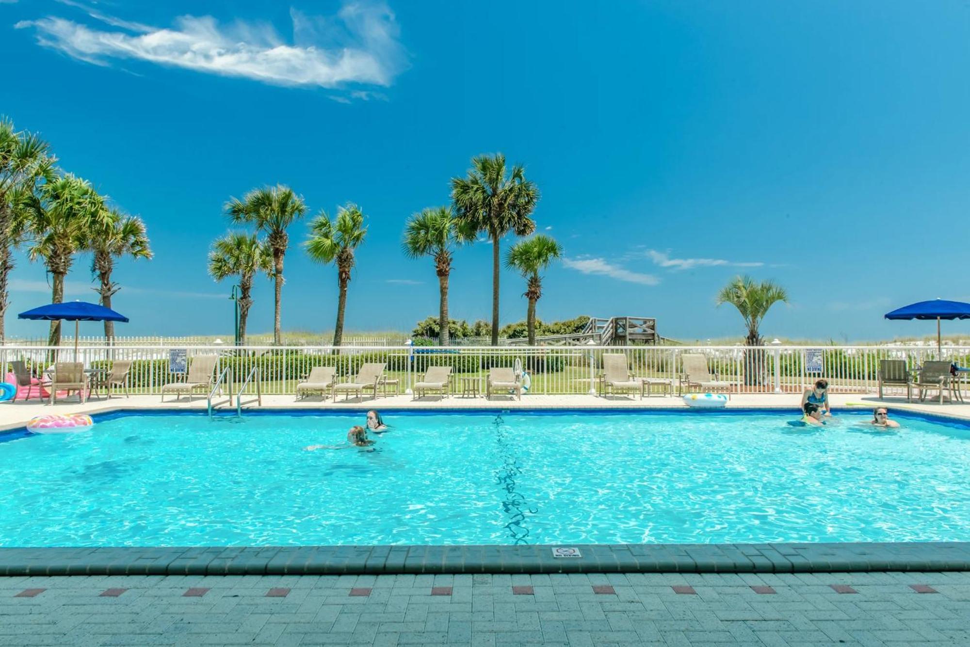 Apartment On The Gulf 304-by Isle *