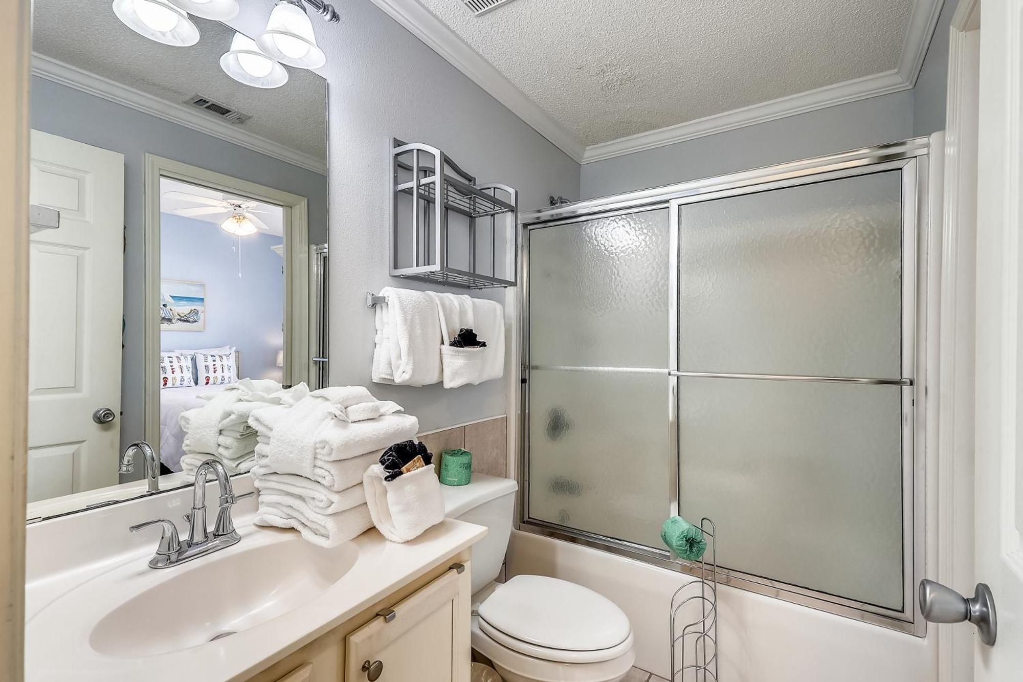 Sandpiper Cove 4133- By Isle Apartment *