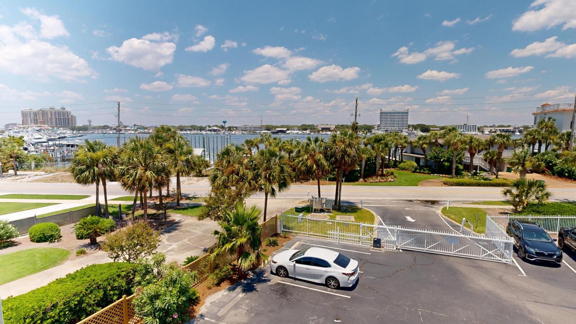 Apartment Poolside 308- By Isle Destin