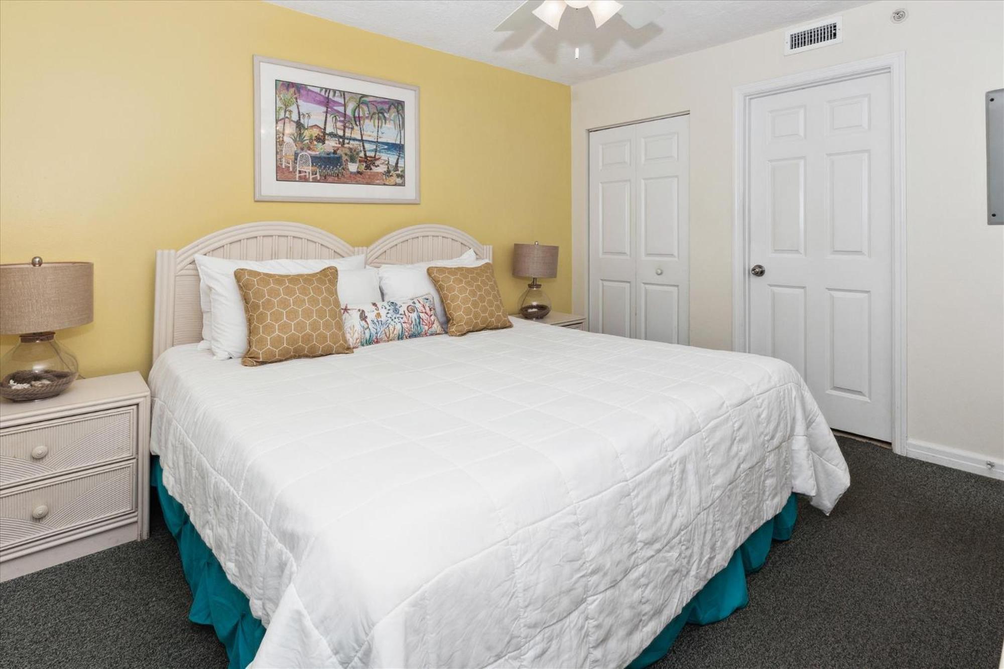 Apartment Pelican 1811- By Isle