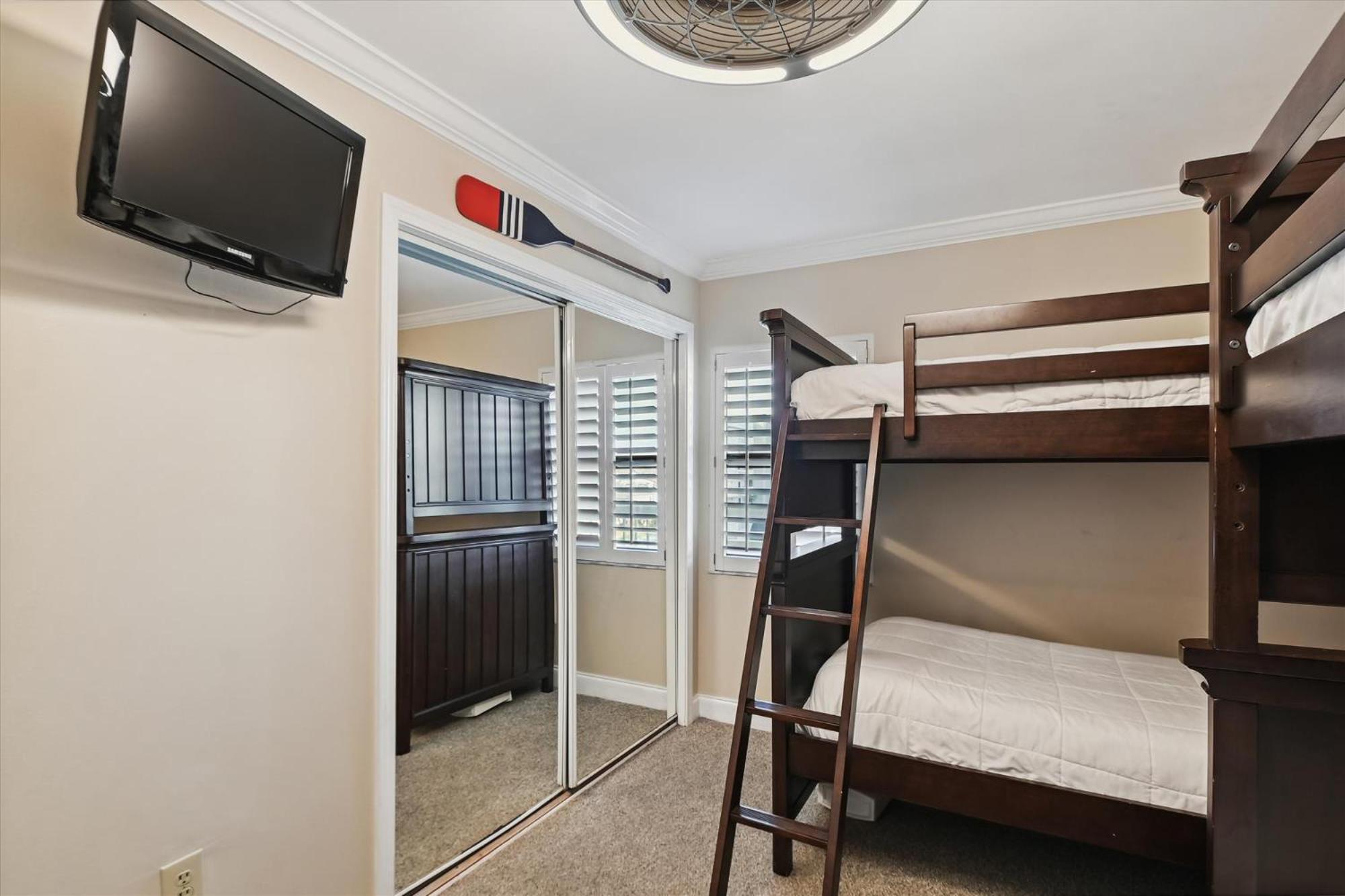 Inlet Reef 406- By Isle Apartment