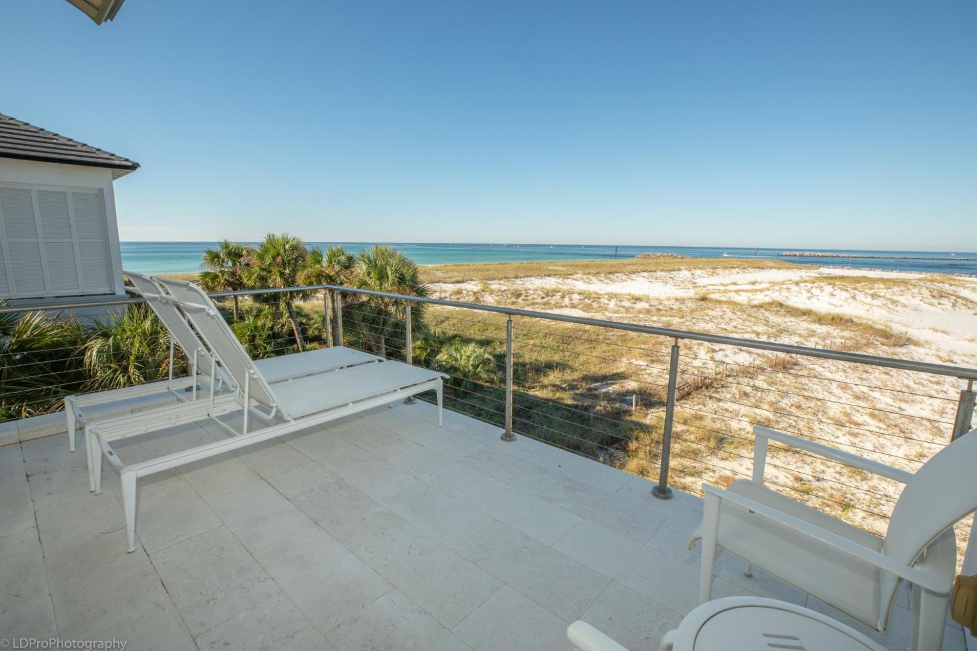 Seabreeze- By Isle Apartment