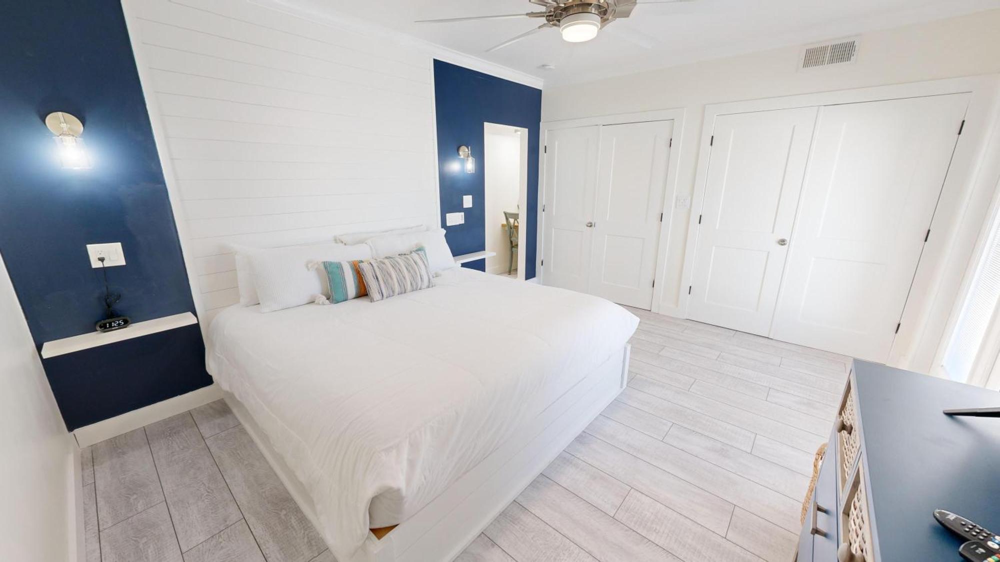 Sandpiper Cove 1152- By Isle Apartment
