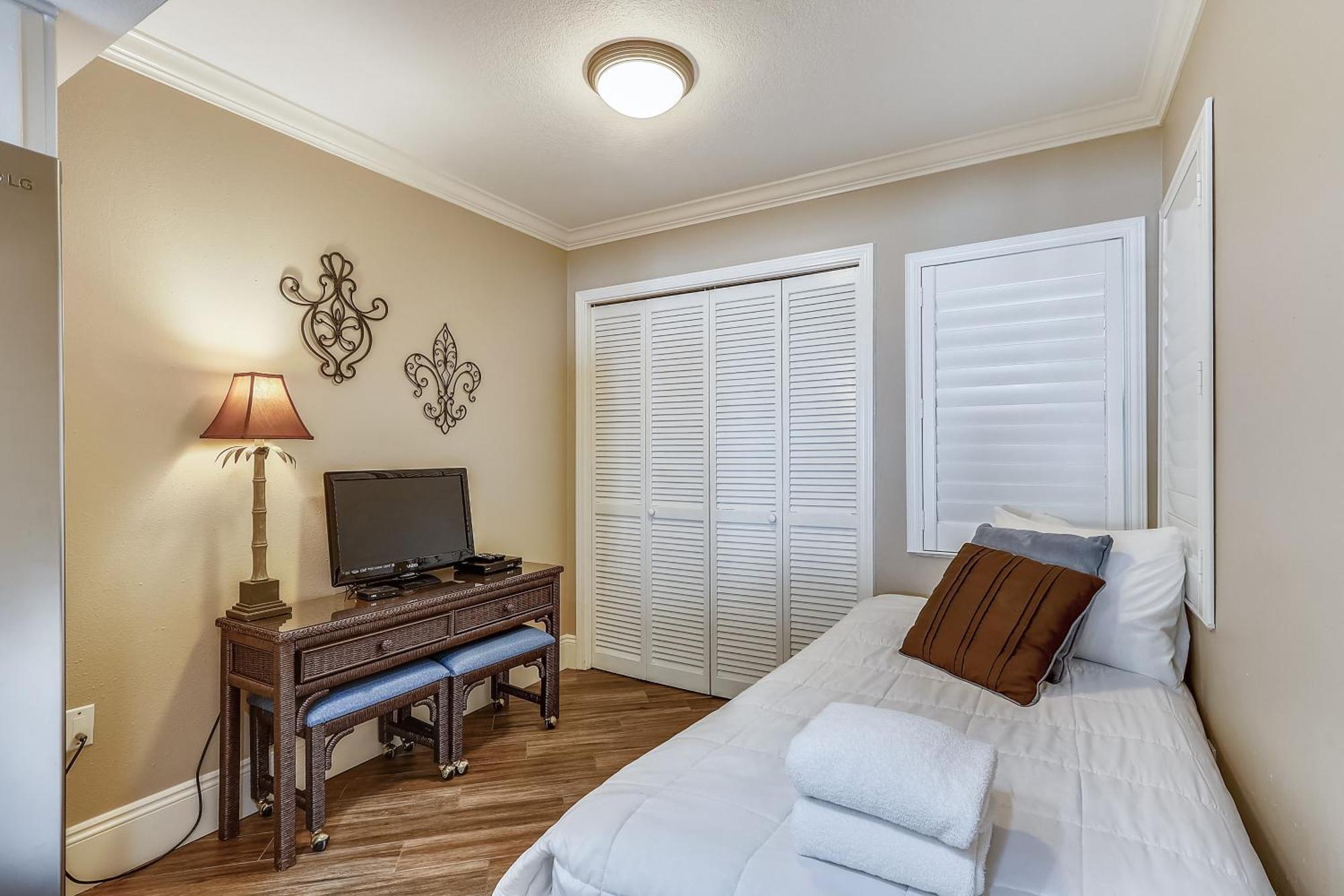 Inlet Reef 303- By Isle Apartment Destin