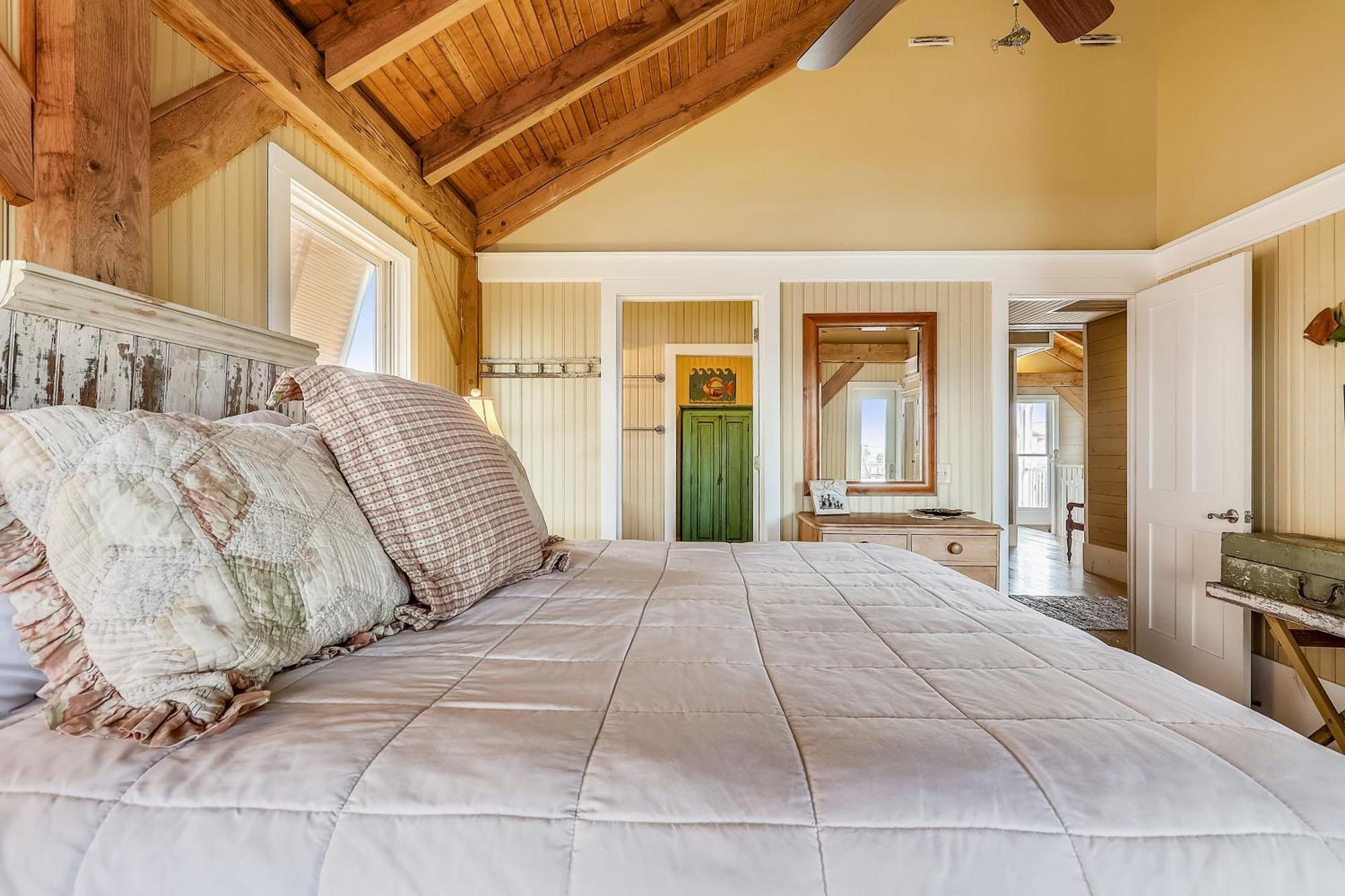 Sugar Shack- By Isle Apartment Destin