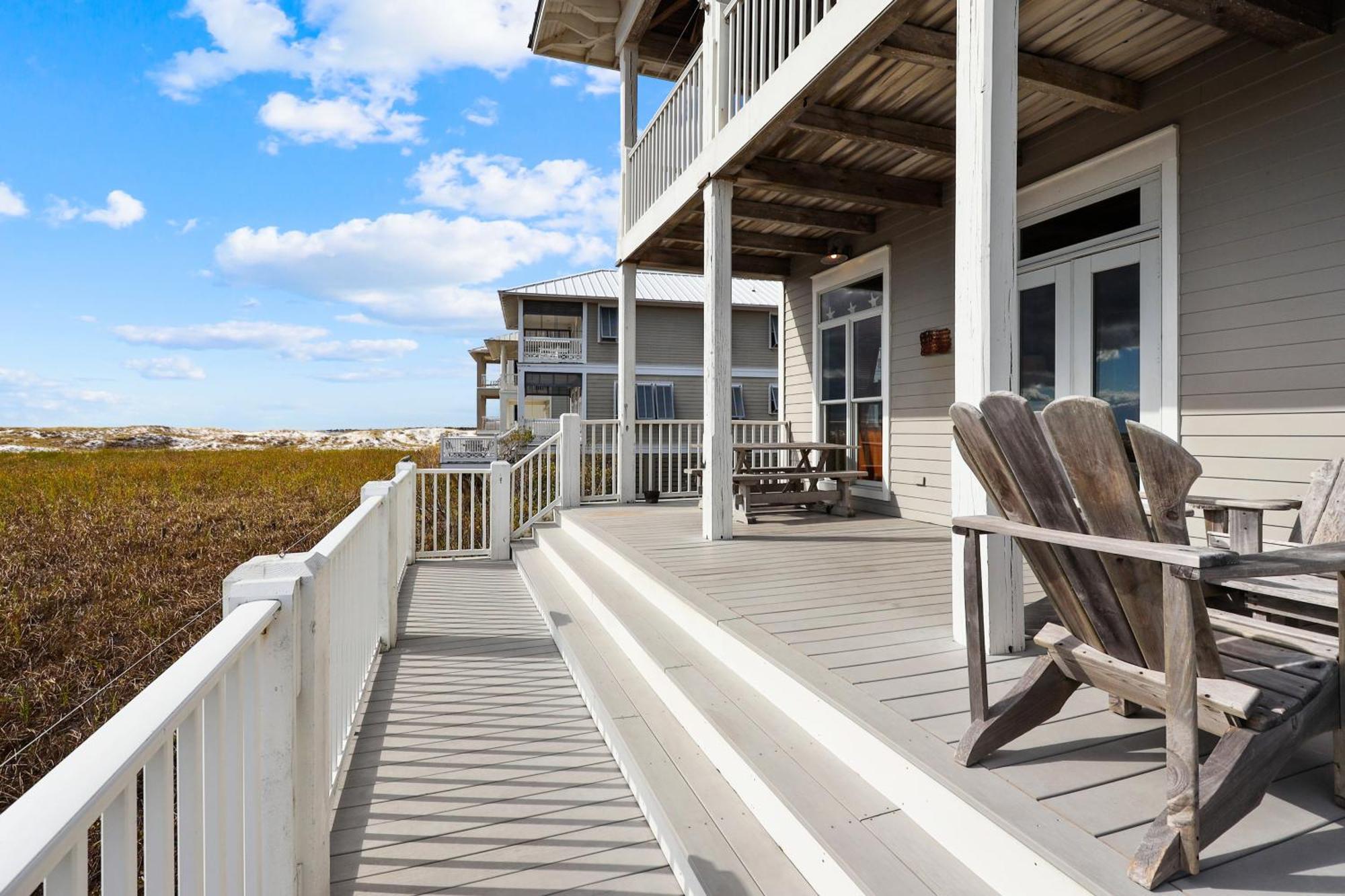 Sugar Shack- By Isle Apartment