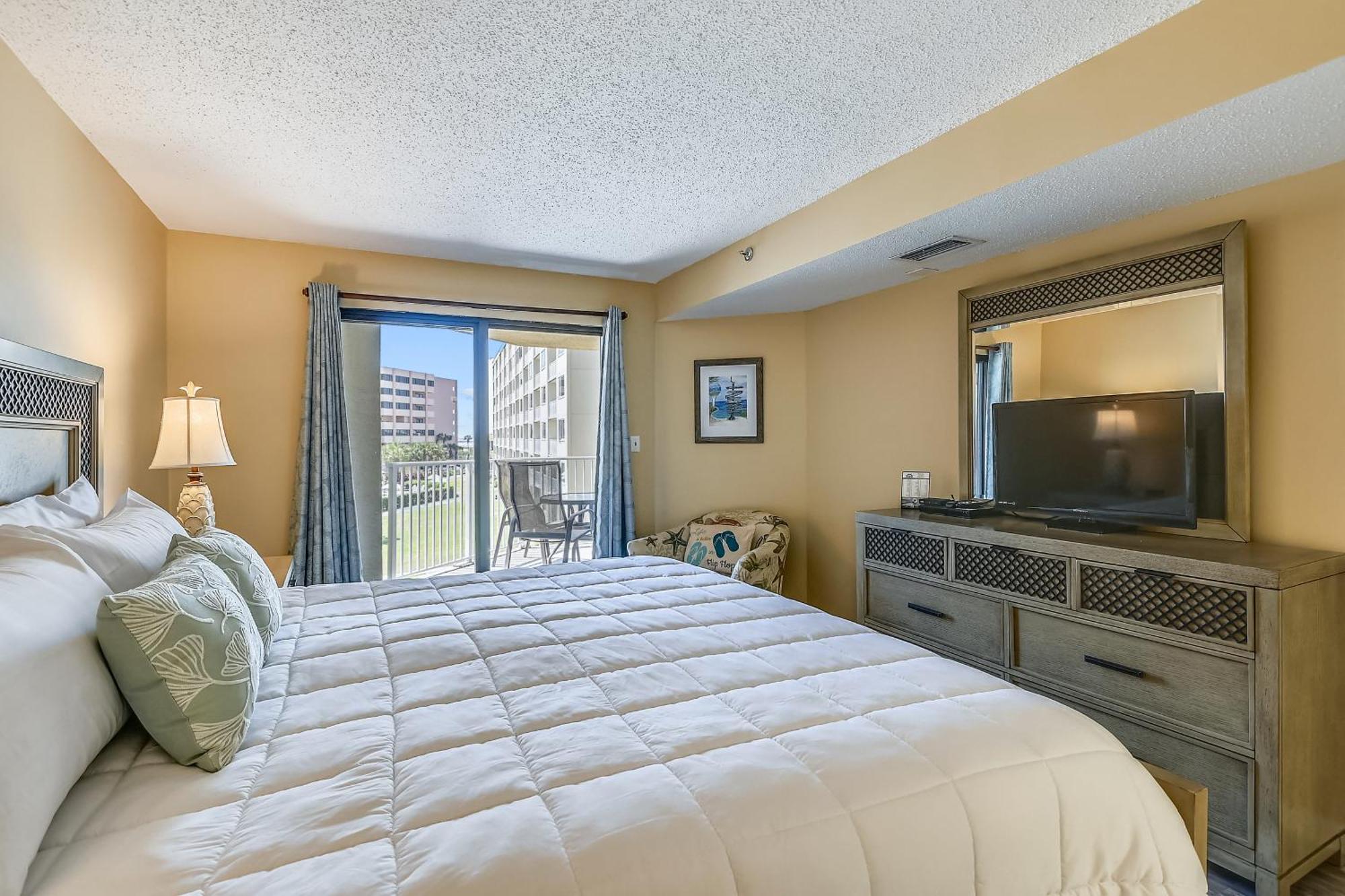 Inlet Reef 213- By Isle Apartment *