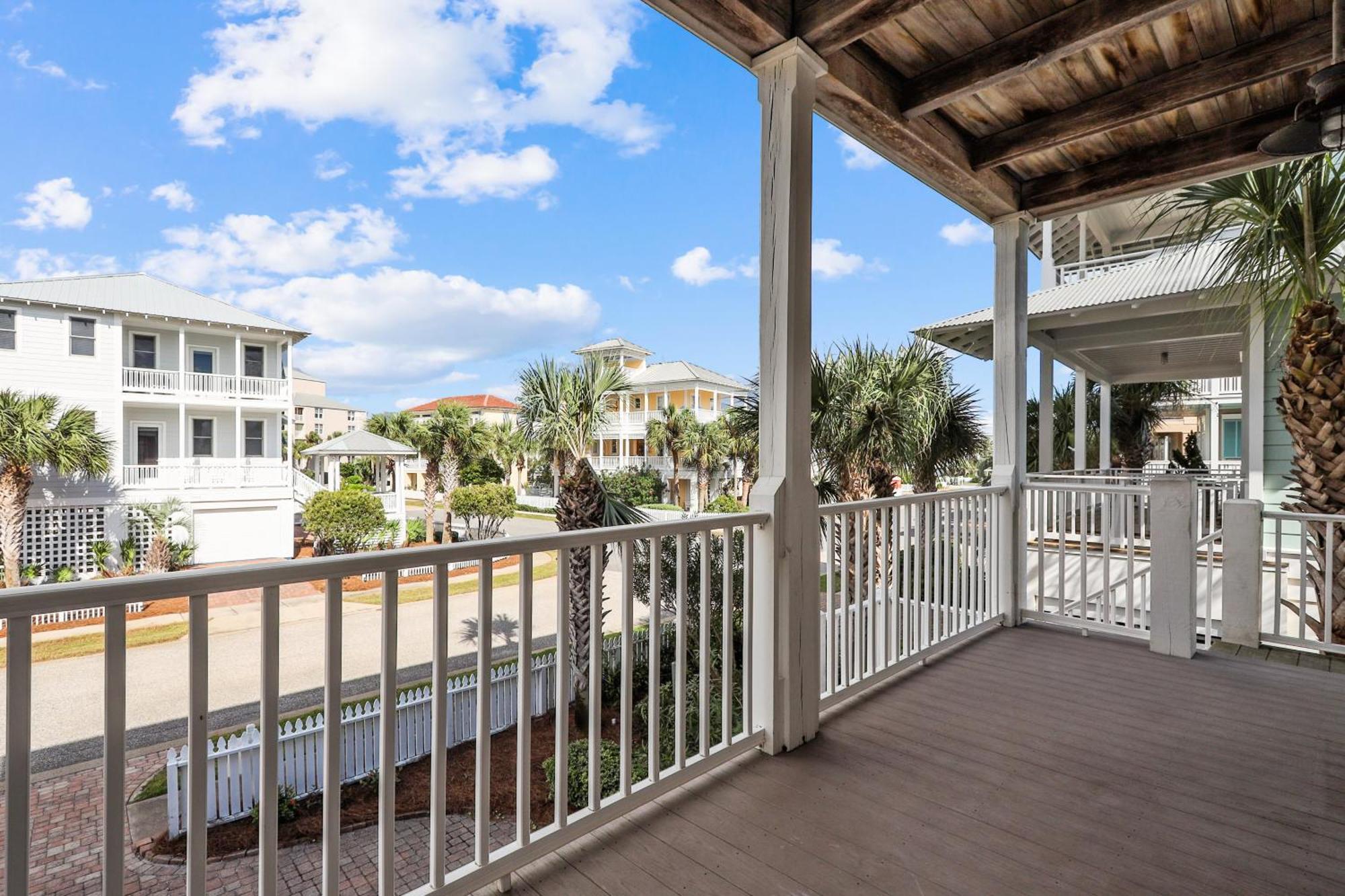 Sugar Shack- By Isle Apartment