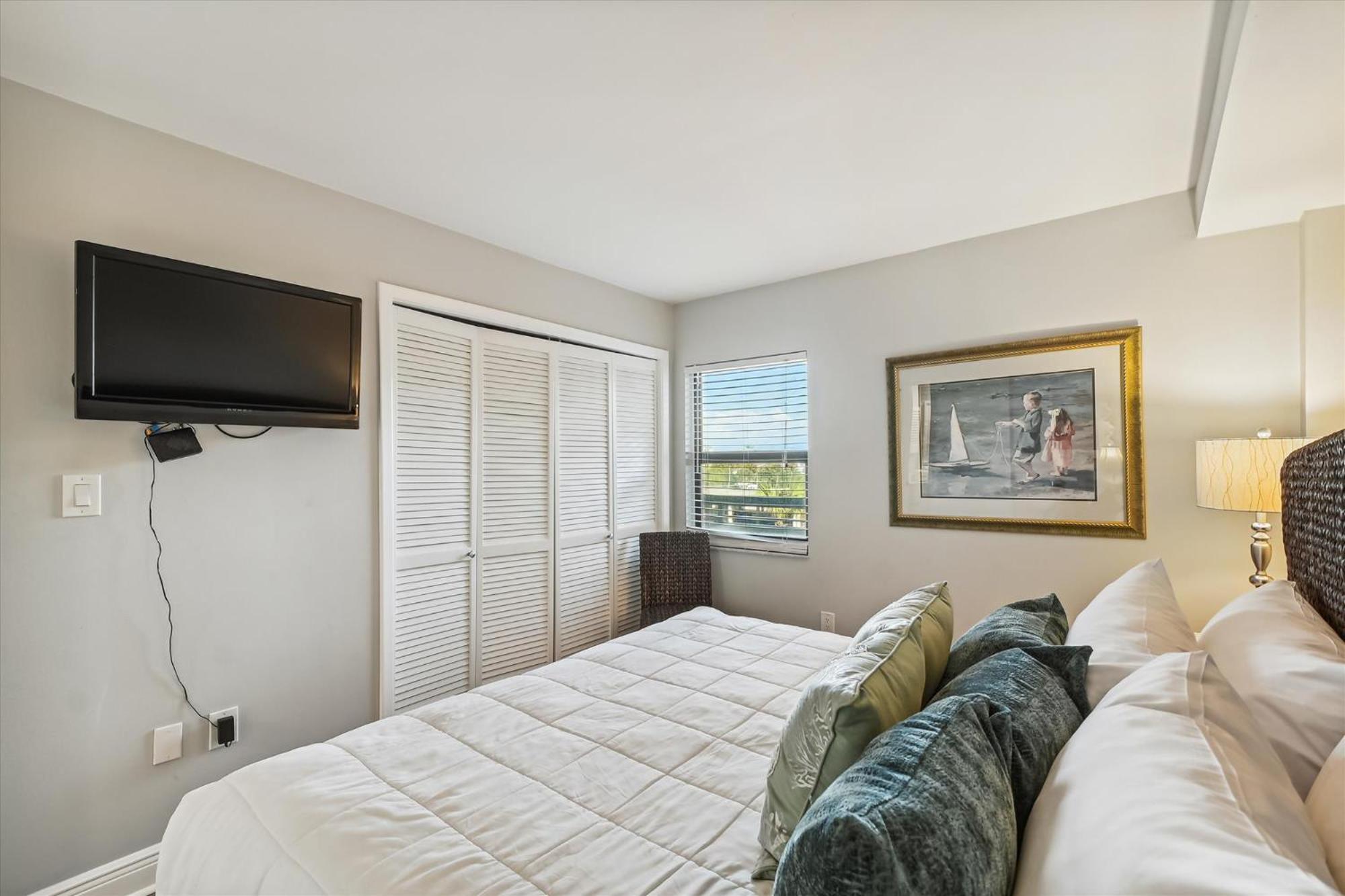 Inlet Reef 210- By Isle Apartment