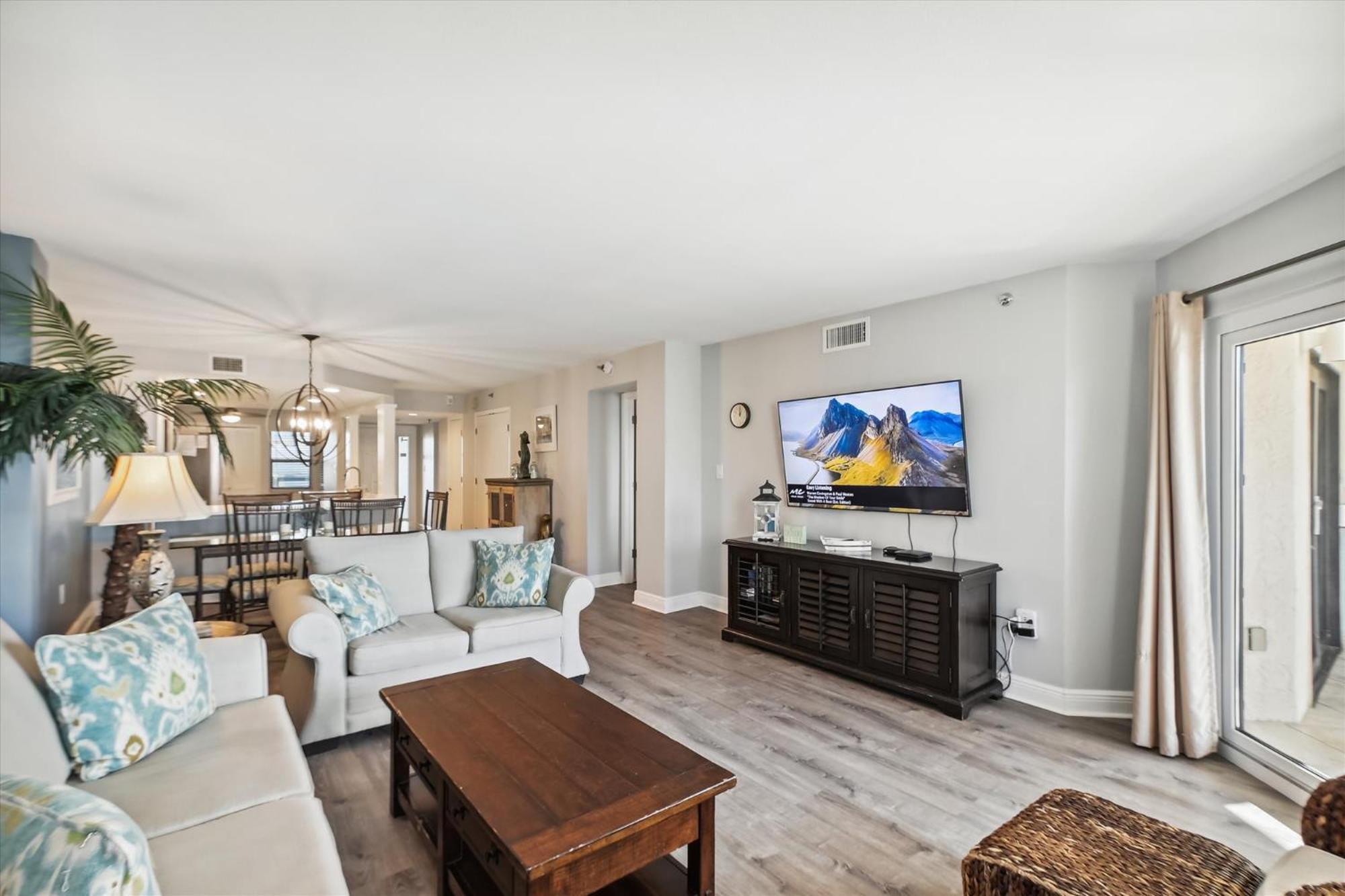 Apartment Inlet Reef 210- By Isle