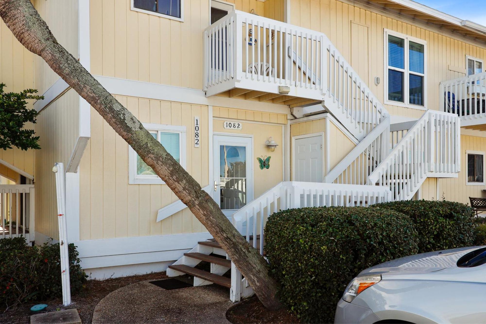 Sandpiper Cove 1082- By Isle Apartment