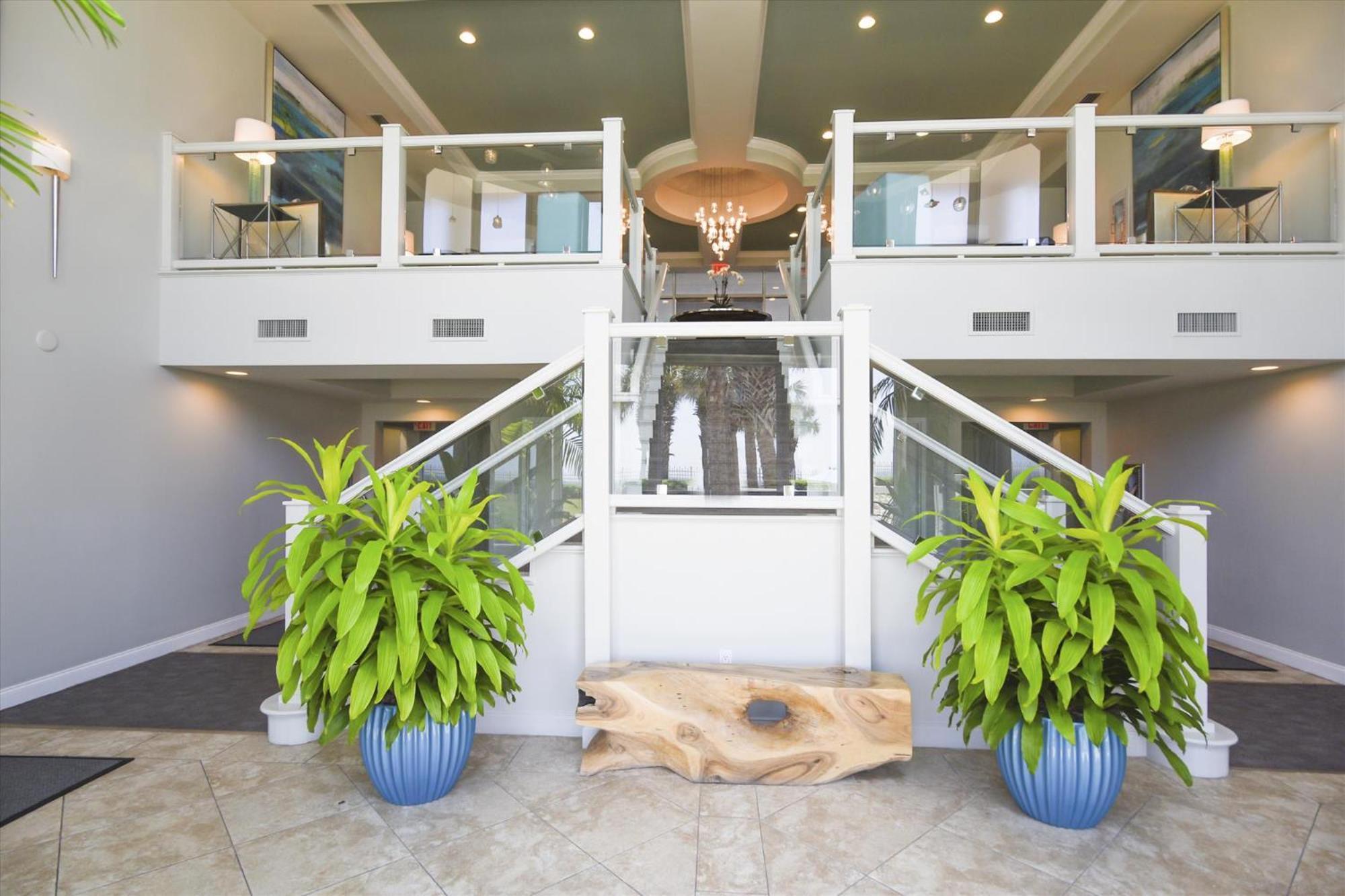 Silver 1702e- By Isle Apartment Destin