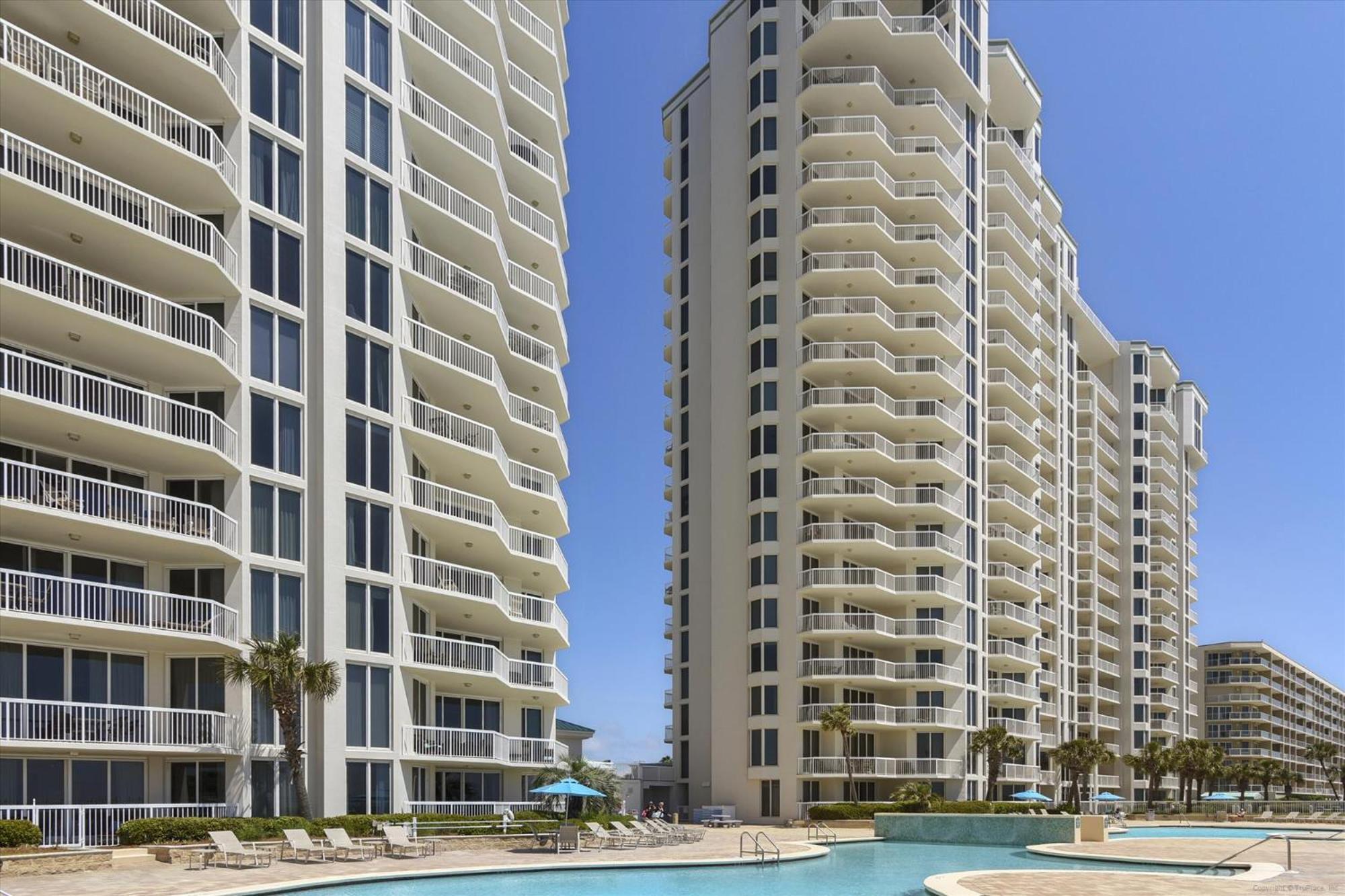 Silver 1702e- By Isle Apartment *