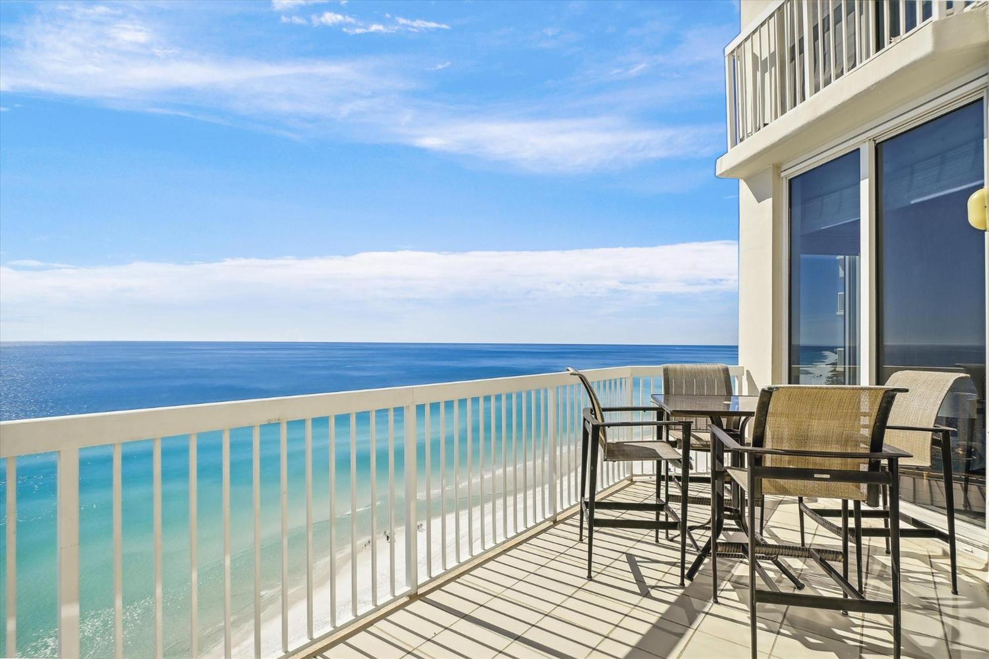 Silver 1702e- By Isle Apartment *