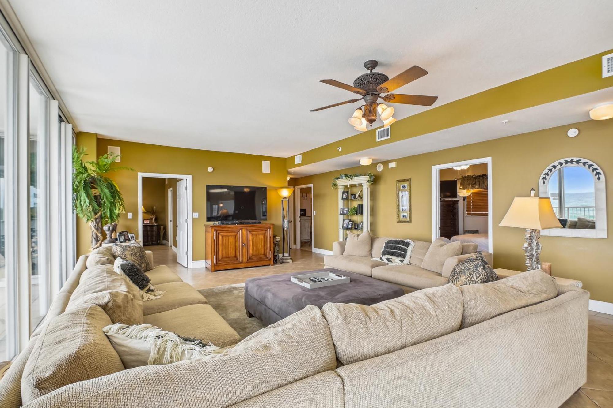 Apartment Oceania 204- By Isle