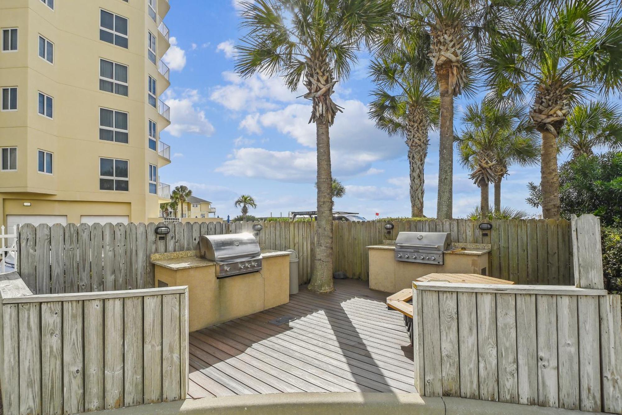 Apartment Oceania 902- By Isle