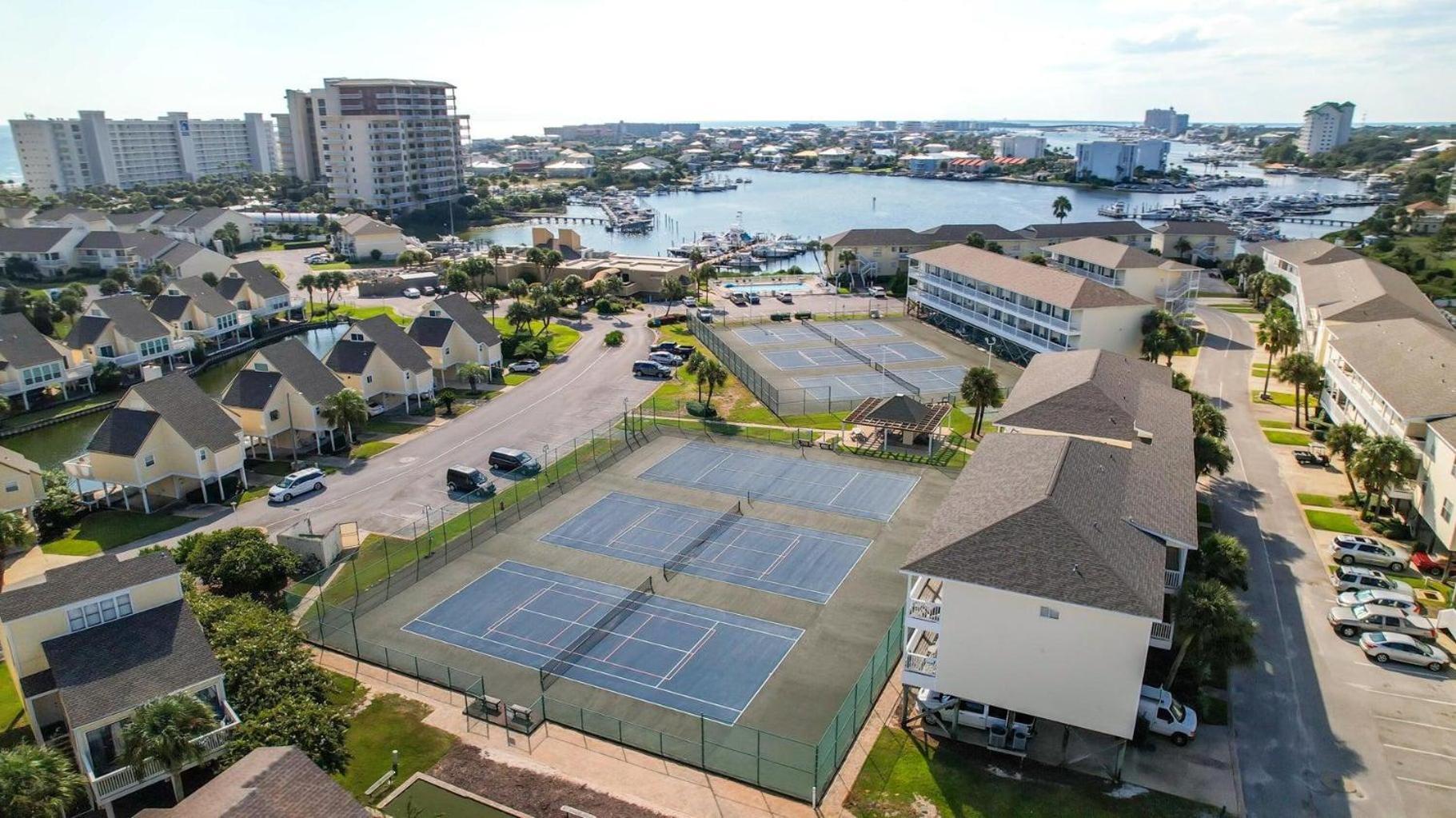 Sandpiper Cove 9112 *