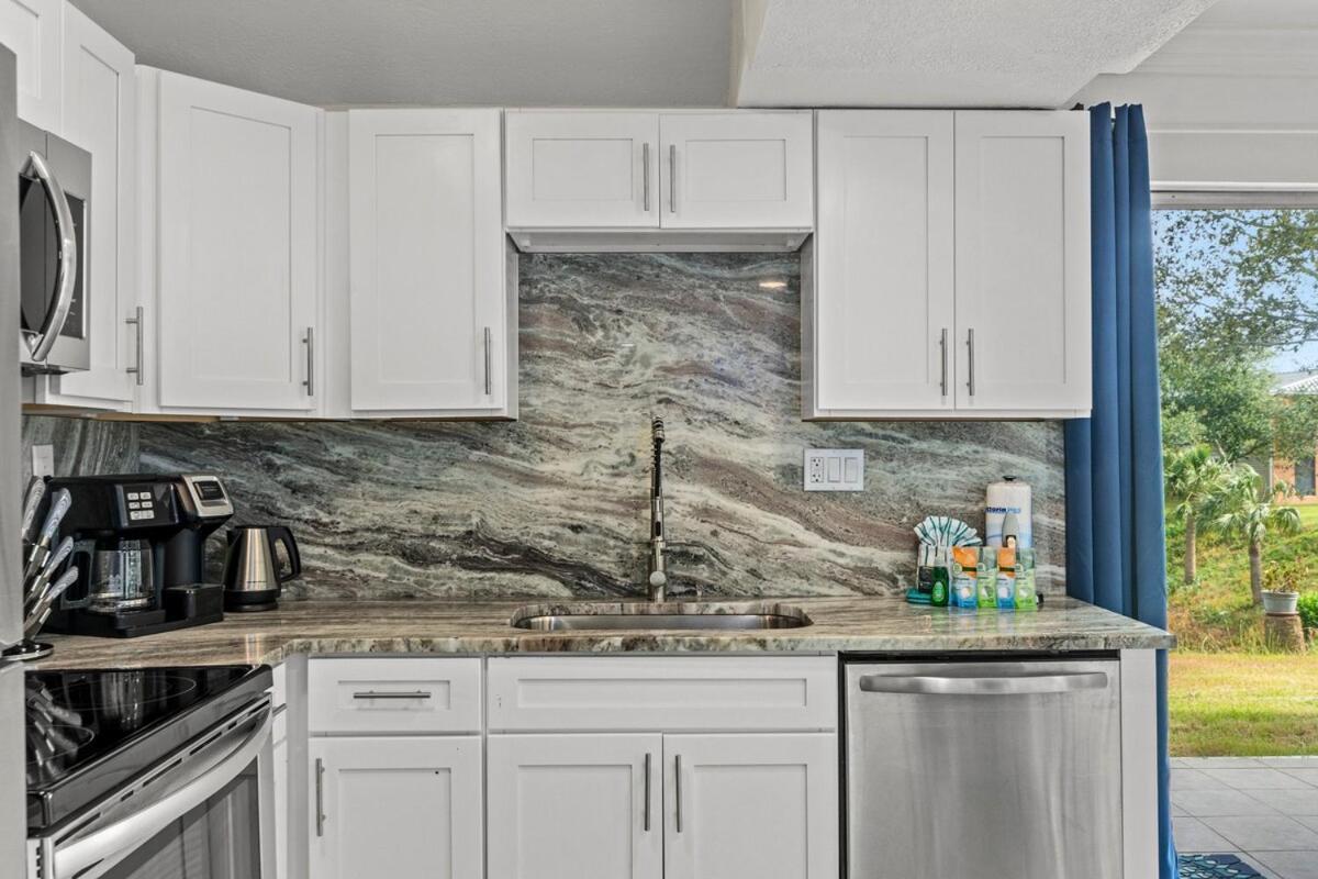 Hook Line Double Sinker View 3 Comm Pools * Destin