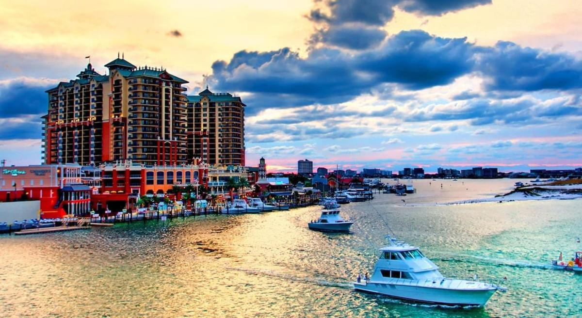 Solmate Free Golf Cart & Pool Heat Deals Destin