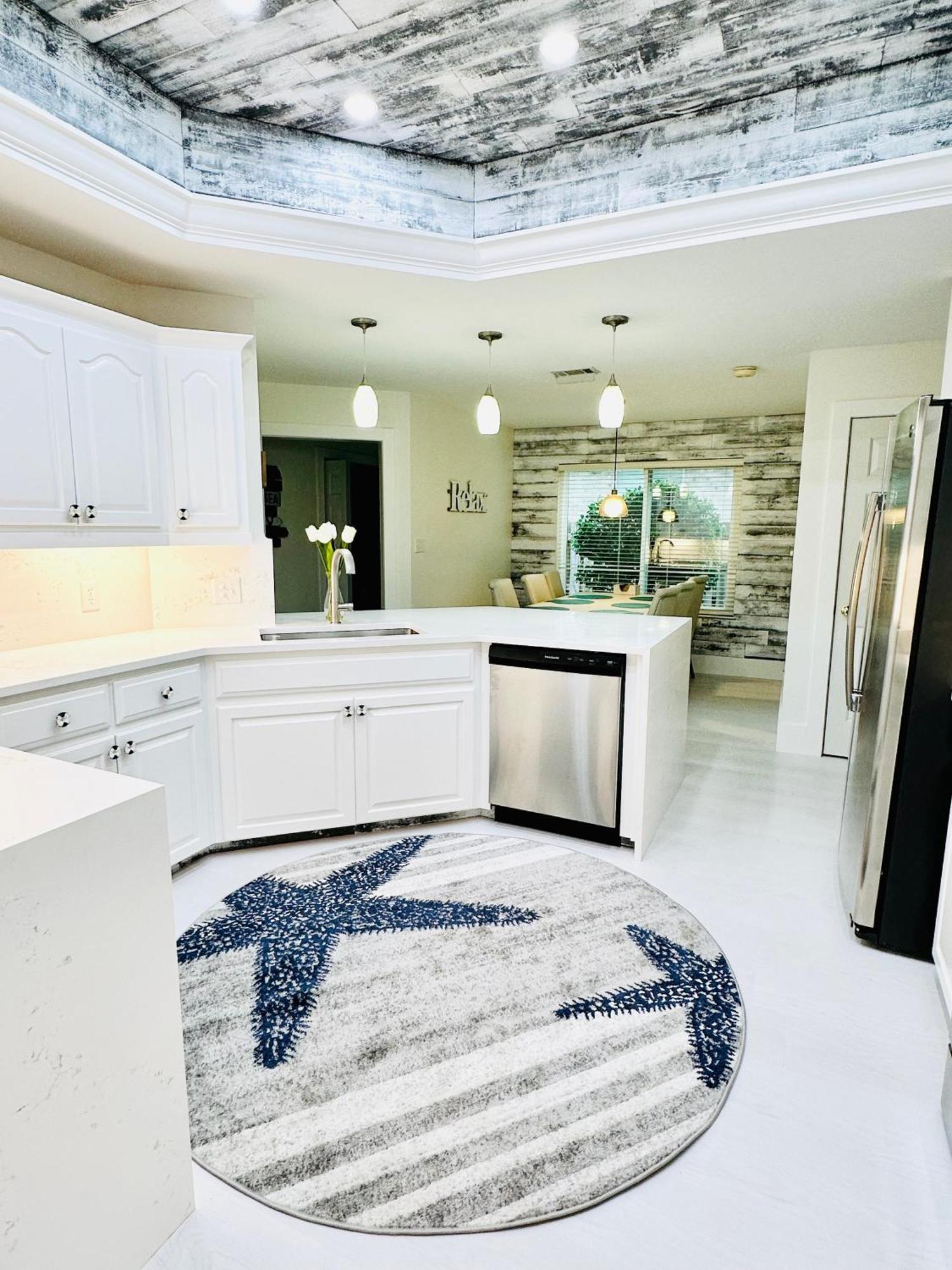 Ratiu House White Miramar *