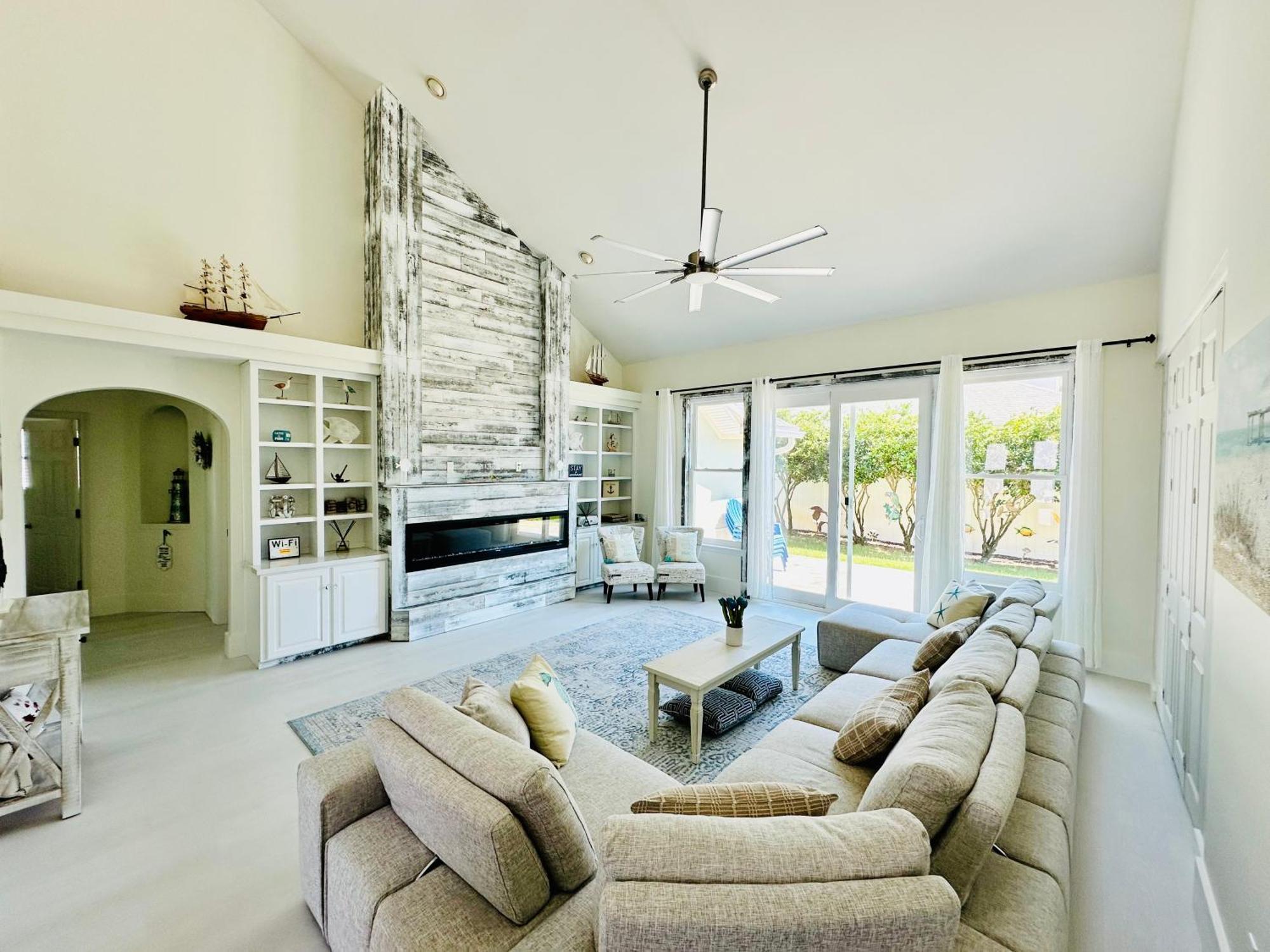Ratiu House White Miramar