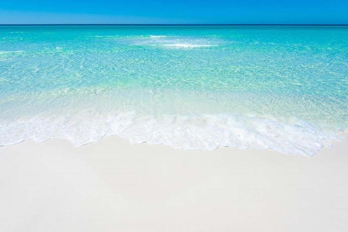 Corner Of Paradise View Pool Destin