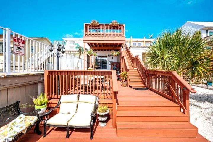 Seahab Waterfront Views Dock Priv Access Holiday home *