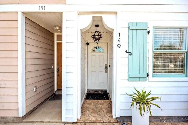 Seahab Waterfront Views Dock Priv Access Holiday home