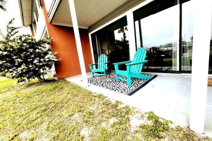 Kings Cove 3 Community Pools * Destin