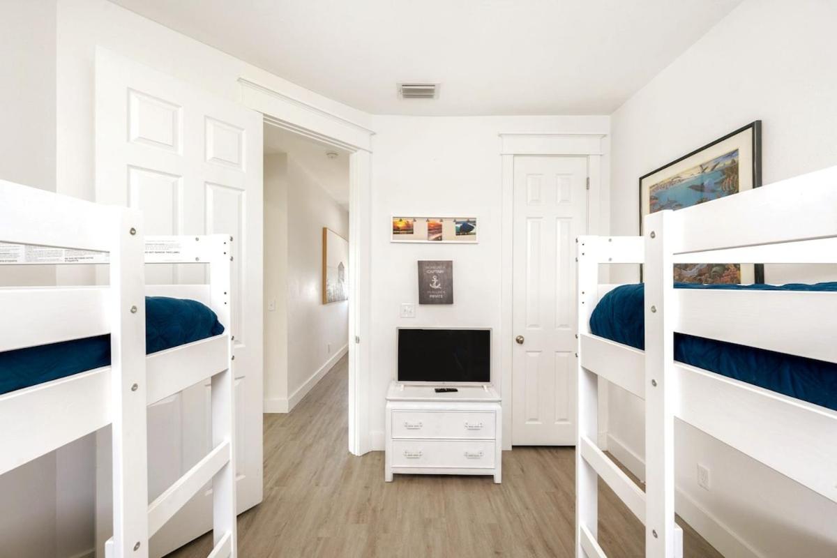 Holiday home House Pool Heat&golf Cart Deals Gameroom *