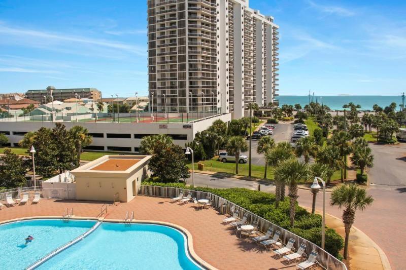 Ariel Dunes 404