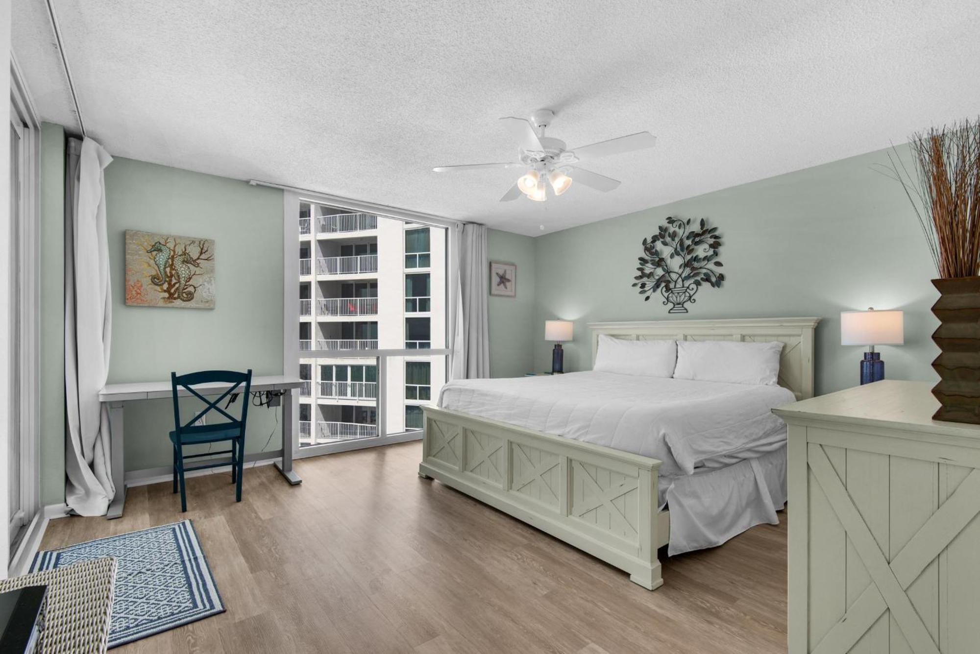 Shoreline Towers 1085