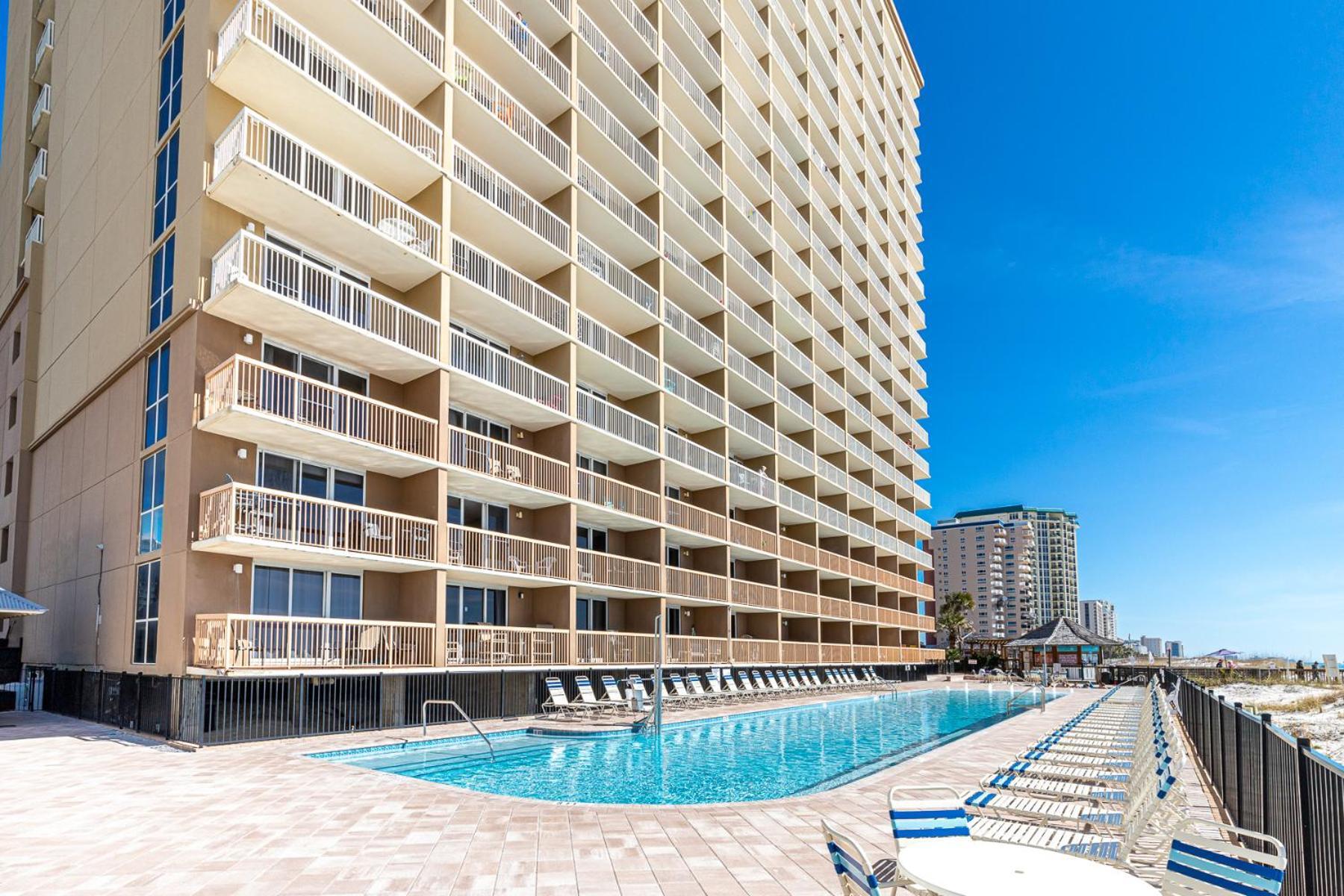Shoreline Towers 1084- By Isle Apartment