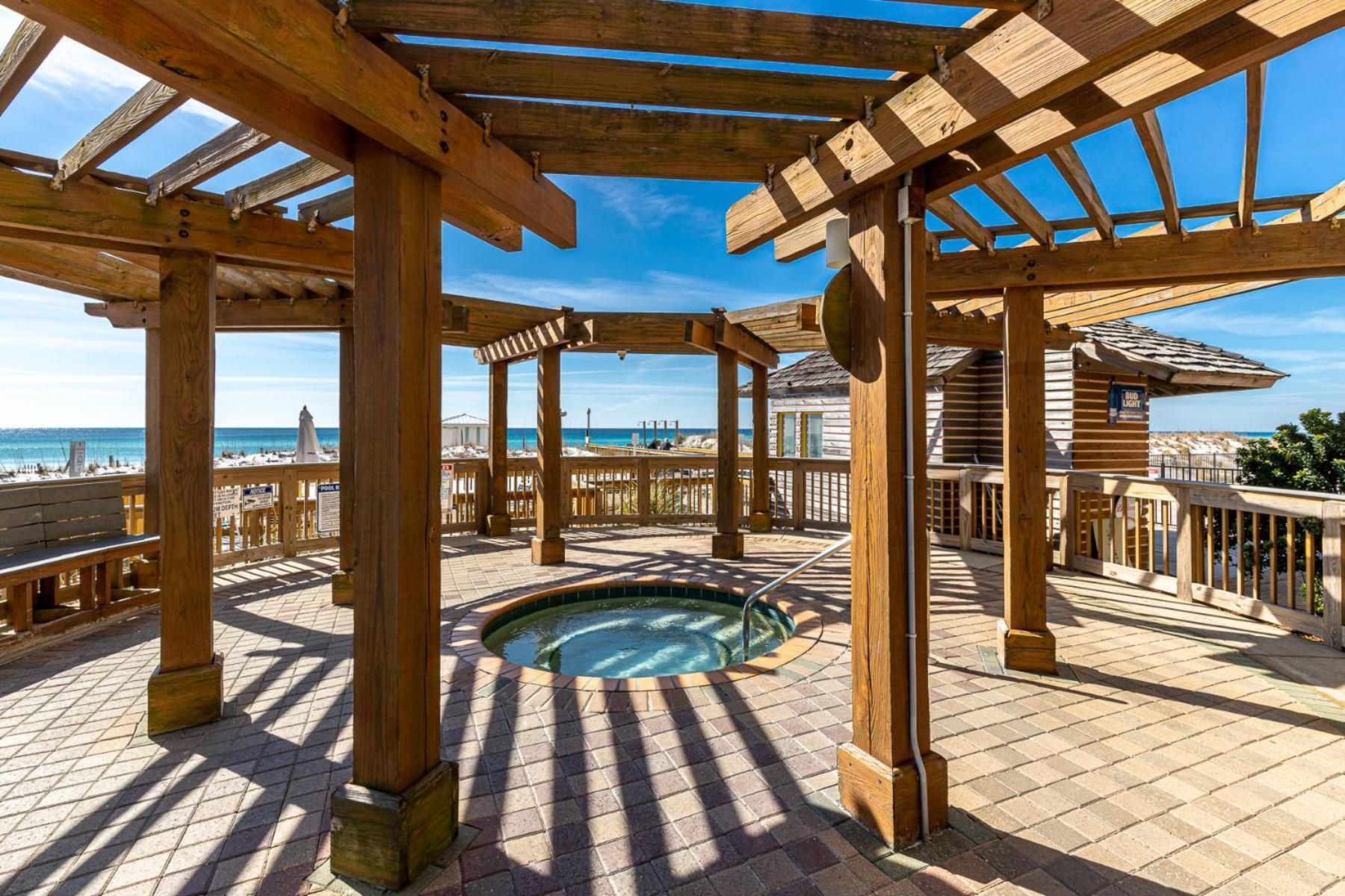 Apartment On The Gulf 603-by Isle Destin