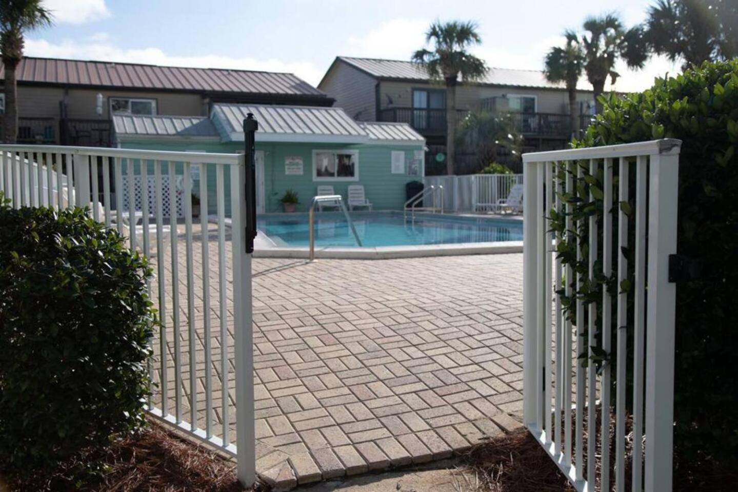 Perfect Getaway To The * Destin