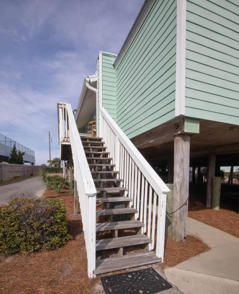 Scenic Bunkalow - Steps From Gated Beach Access Holiday home