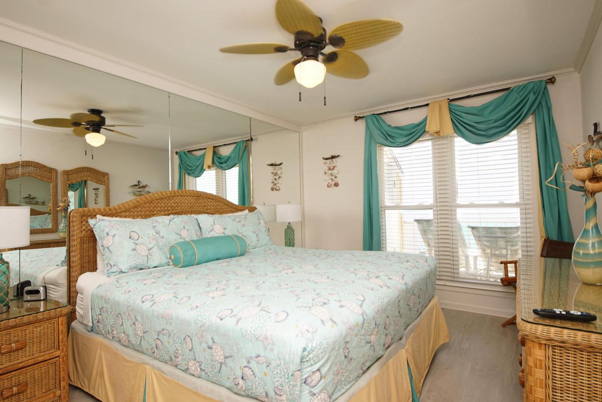 Sandpiper Cove 2113 *