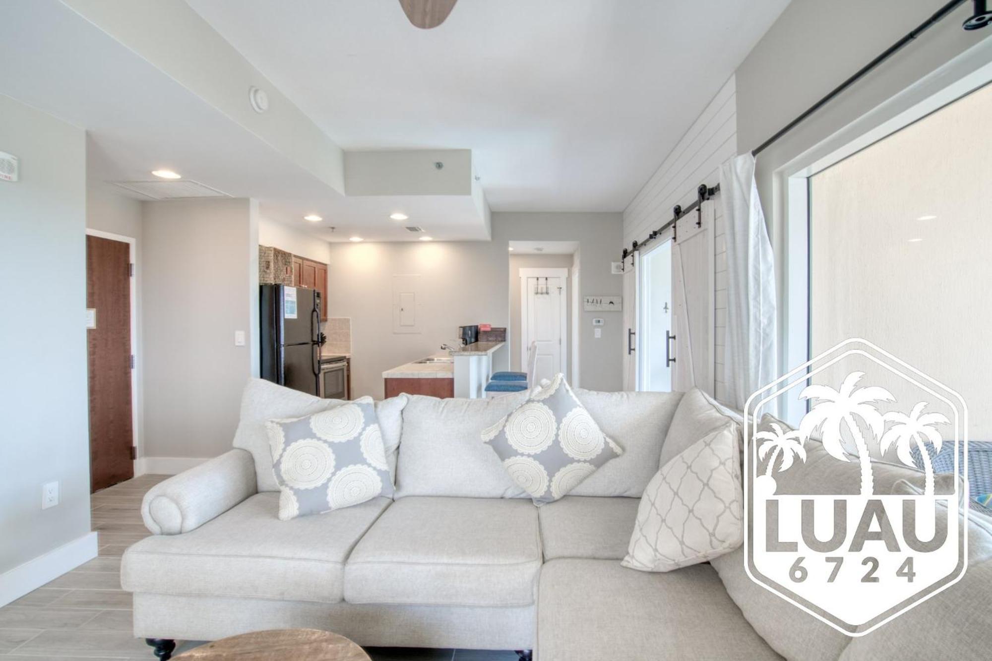 Luau Tower Enjoy These 2 Connecting Units As A Family * Destin
