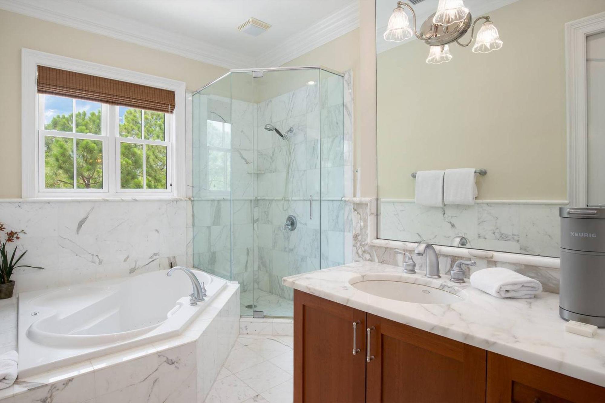 Villa Le Jardin 169 Luxurious Escape To The Ocean Bay Views