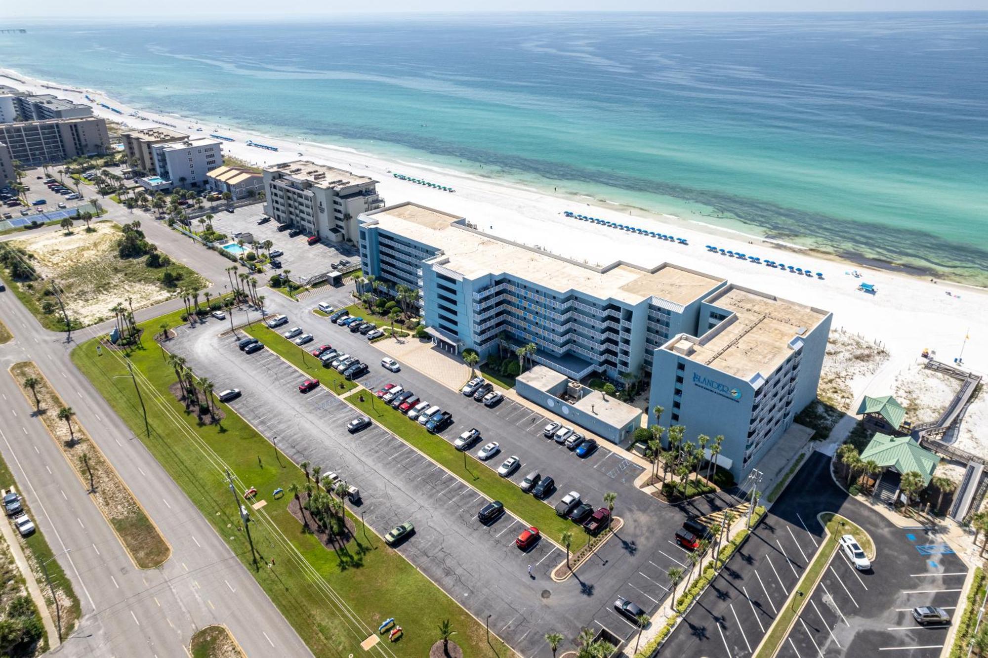 Shoreline Towers 1084- By Isle Apartment