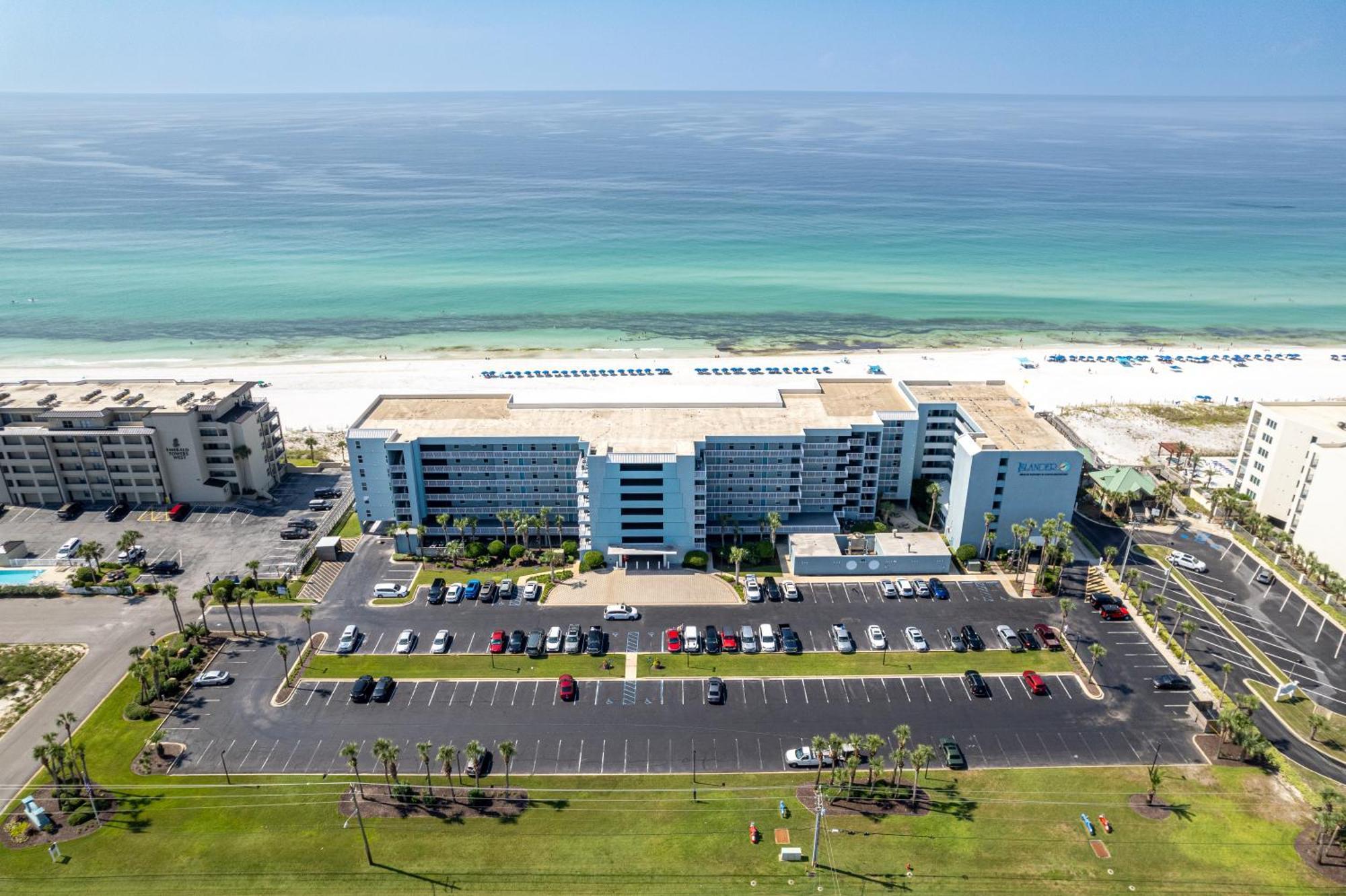 Apartment Oceania 902- By Isle *