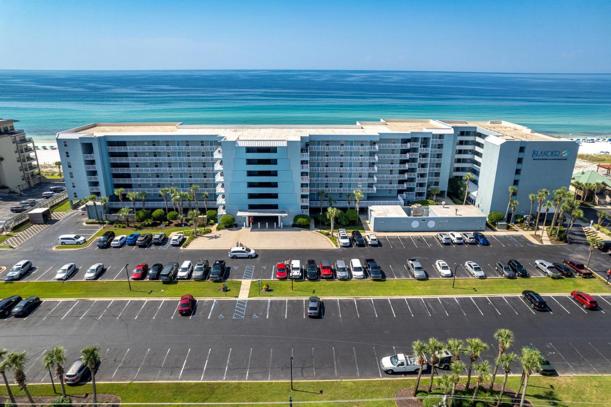 Apartment On The Gulf 304-by Isle Destin