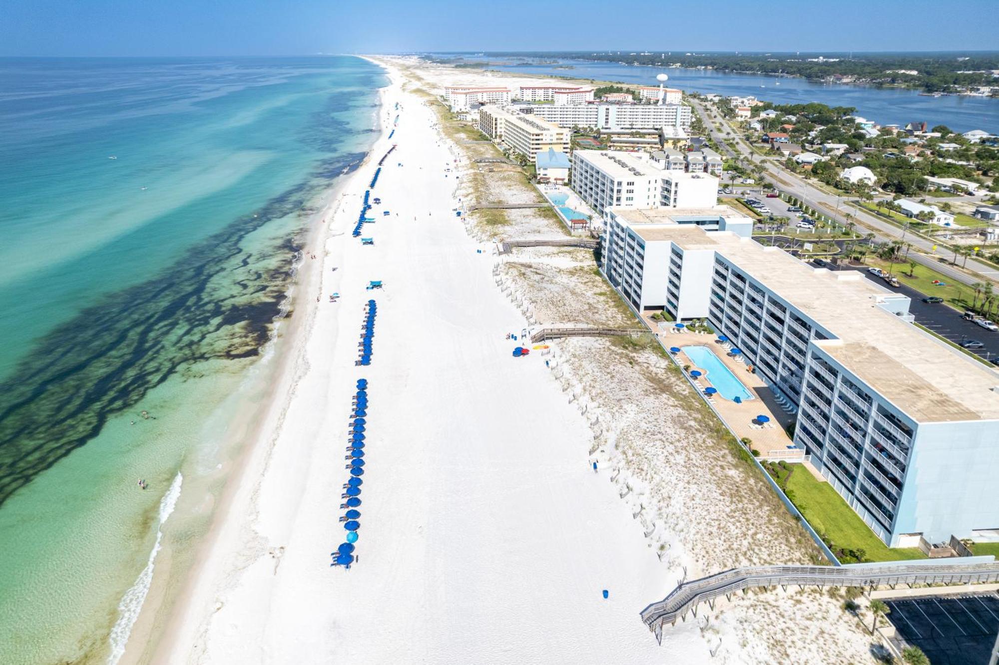 Apartment Oceania 902- By Isle
