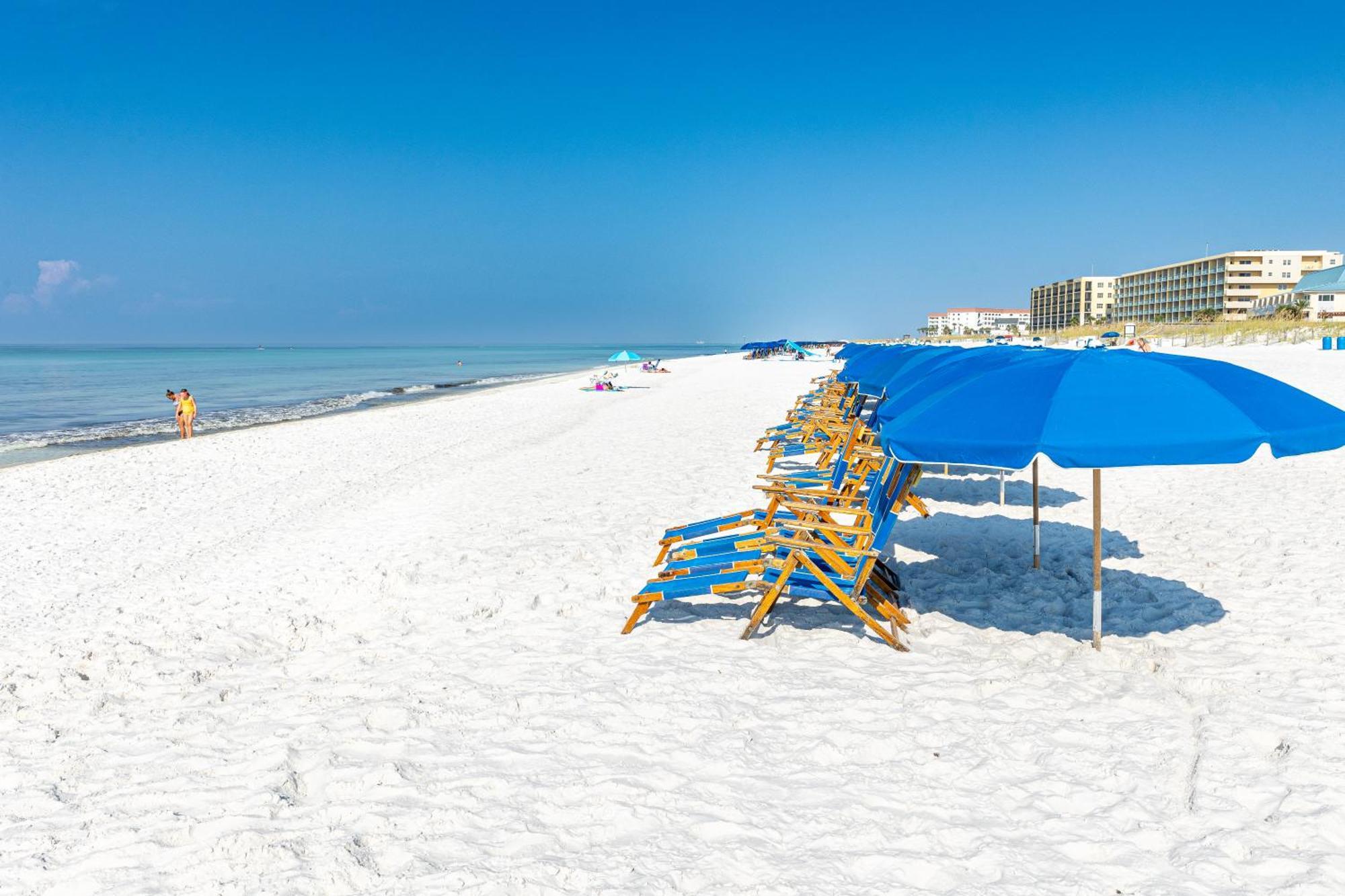 Apartment On The Gulf 304-by Isle *