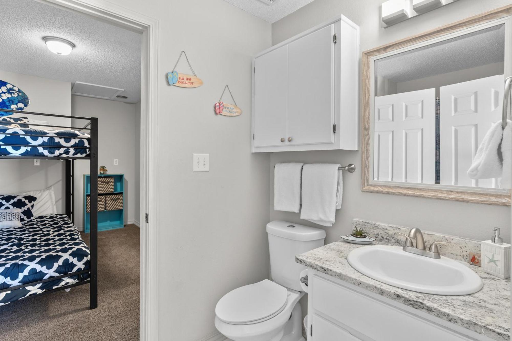 Holiday home 5 Min Walk To Beach, Sparkling Pool, Mins To Shops &outlet! 13 Destin