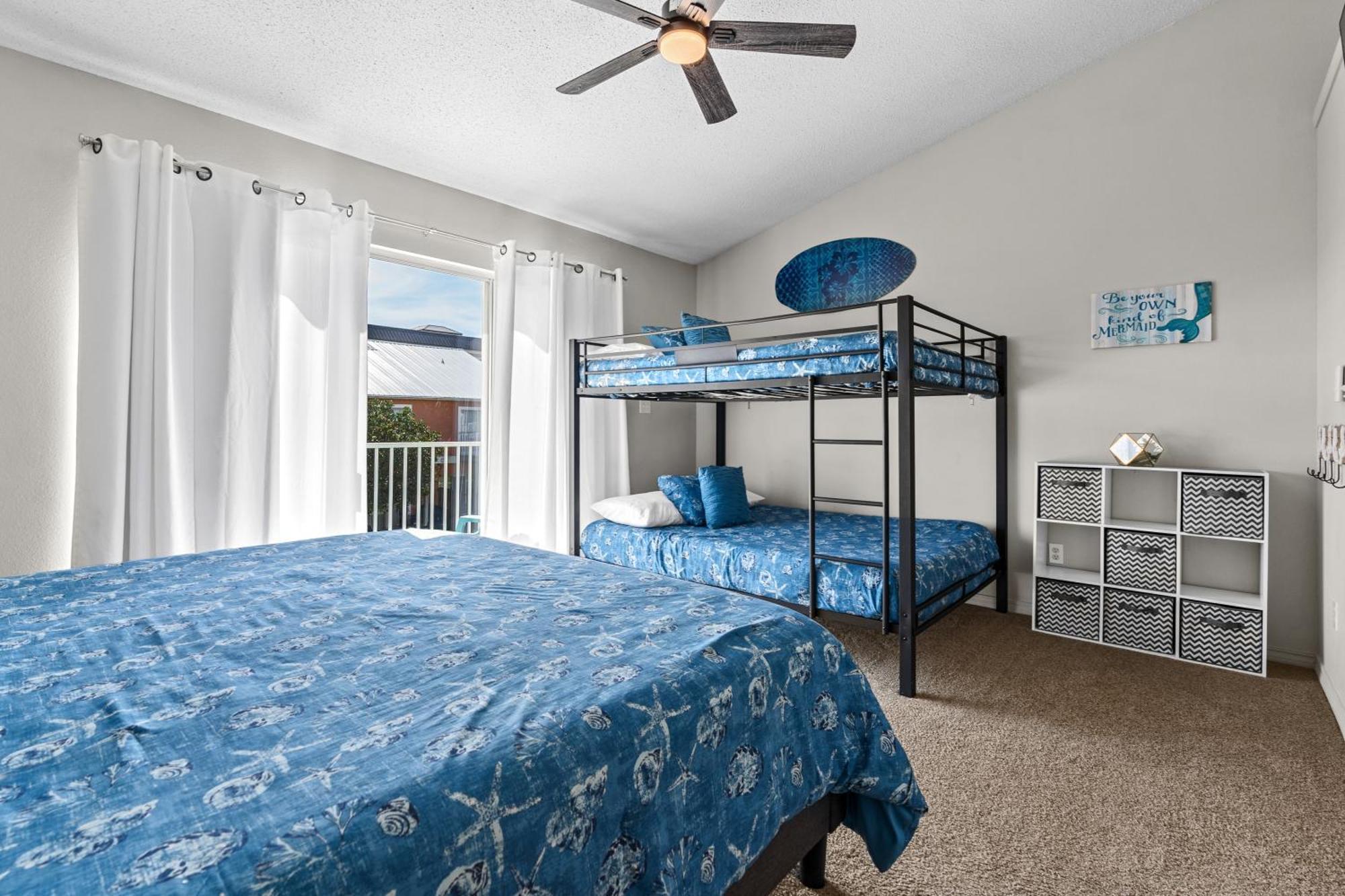 5 Min Walk To Beach, Sparkling Pool, Mins To Shops &outlet! 13 Holiday home Destin