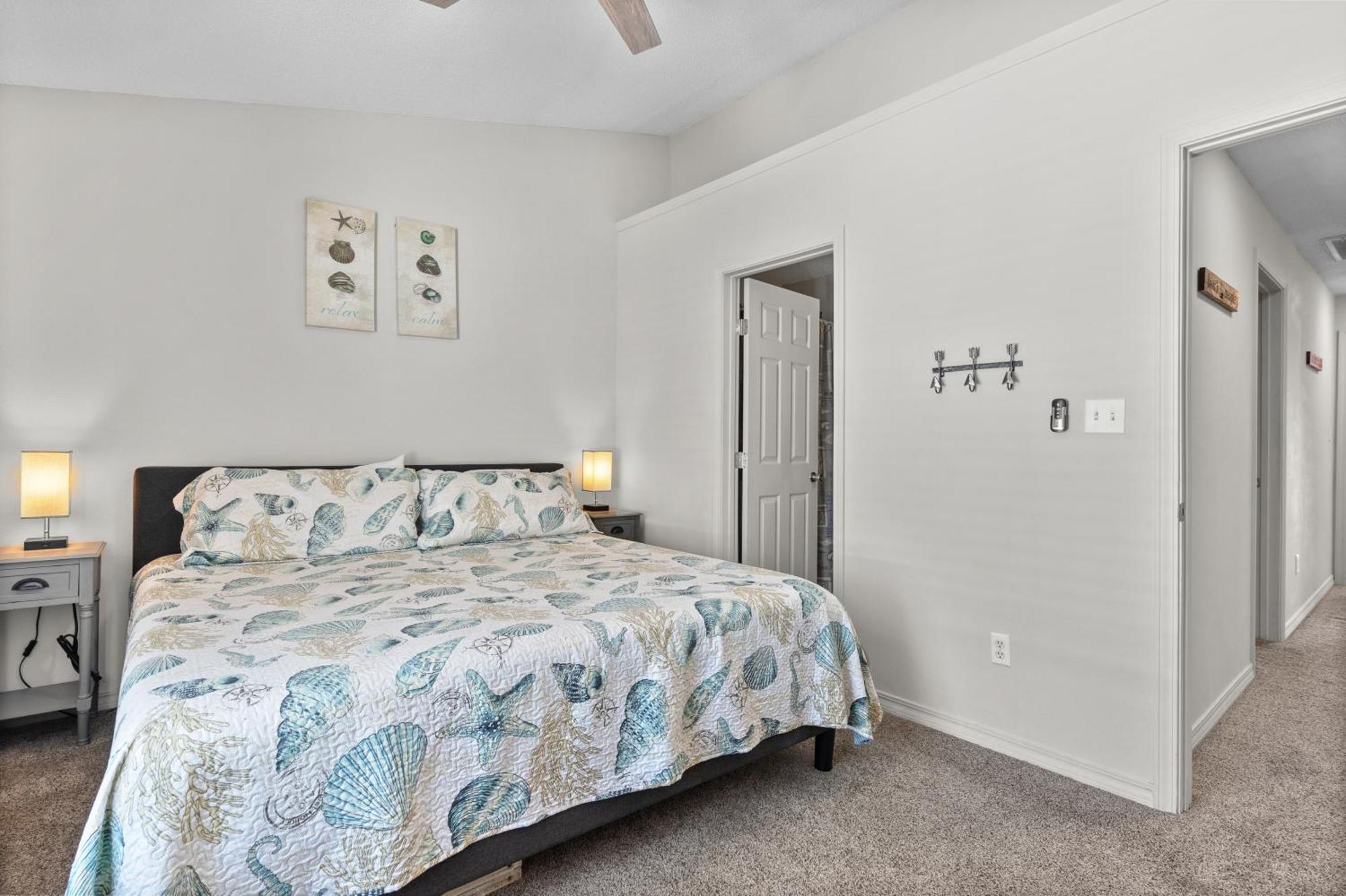 5 Min Walk To Beach, Sparkling Pool, Mins To Shops &outlet! 13 * Destin