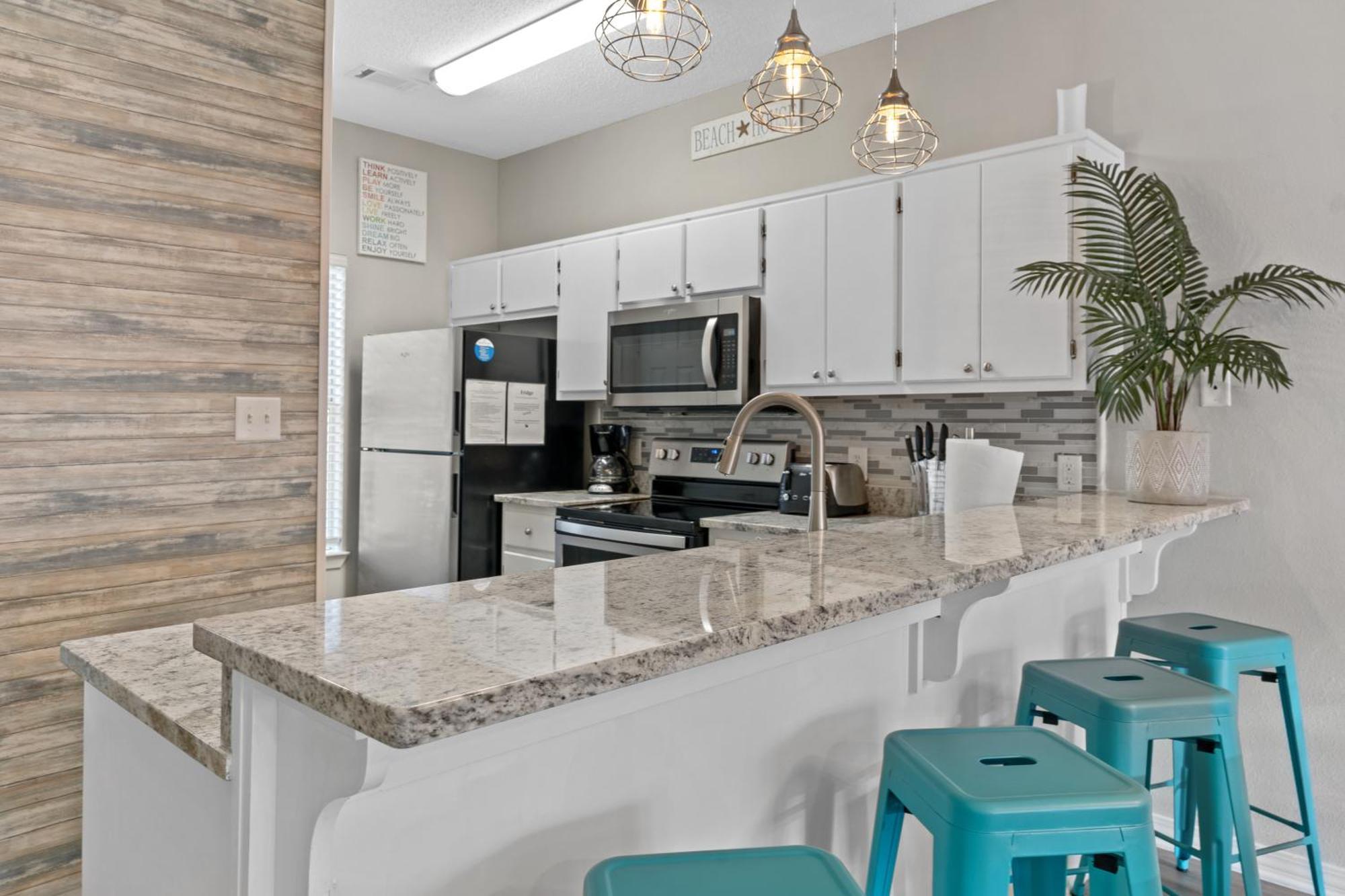 5 Min Walk To Beach, Sparkling Pool, Mins To Shops &outlet! 13 Destin