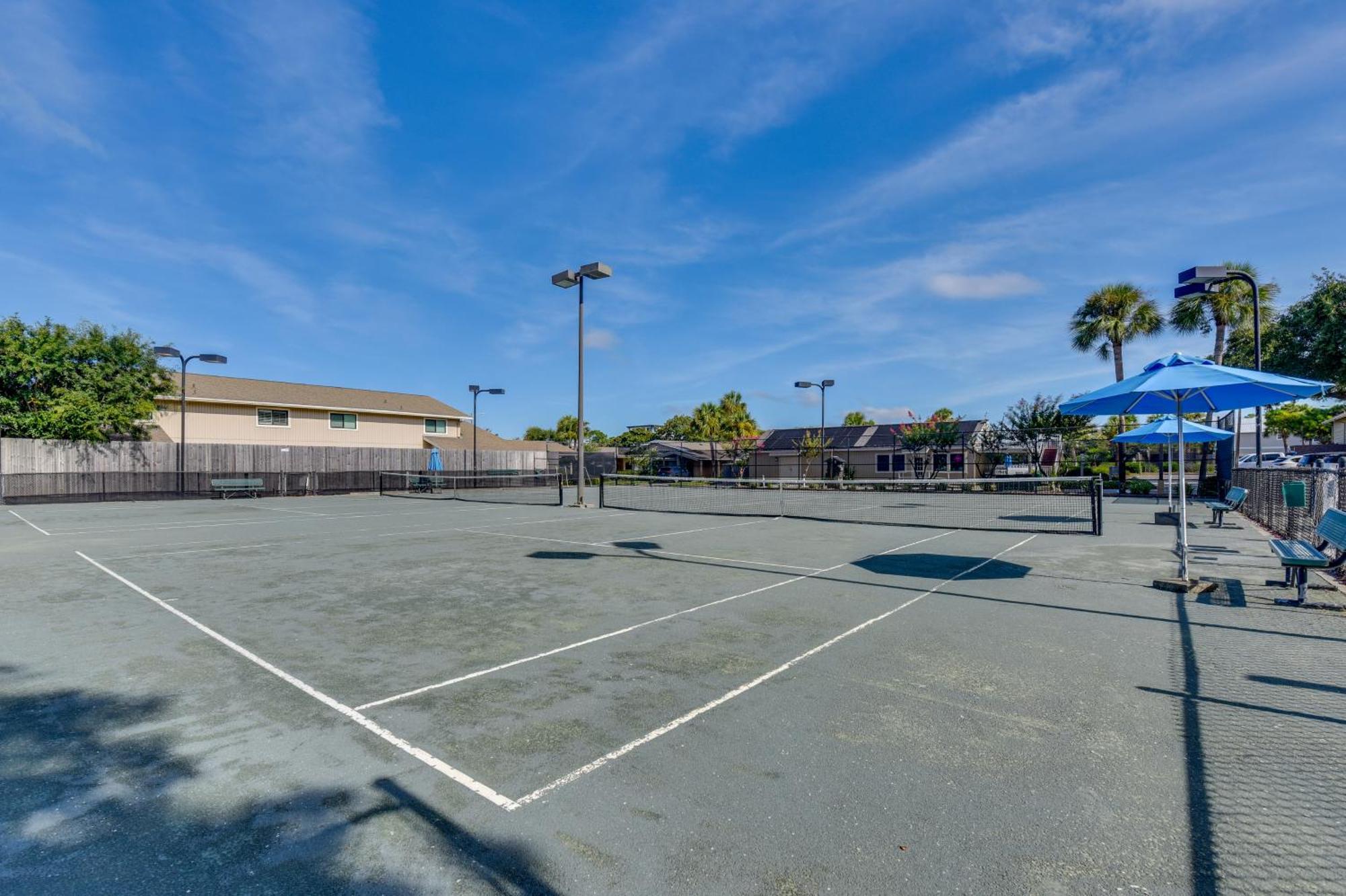 Ocean-view Miramar Snowbird Friendly! Apartment