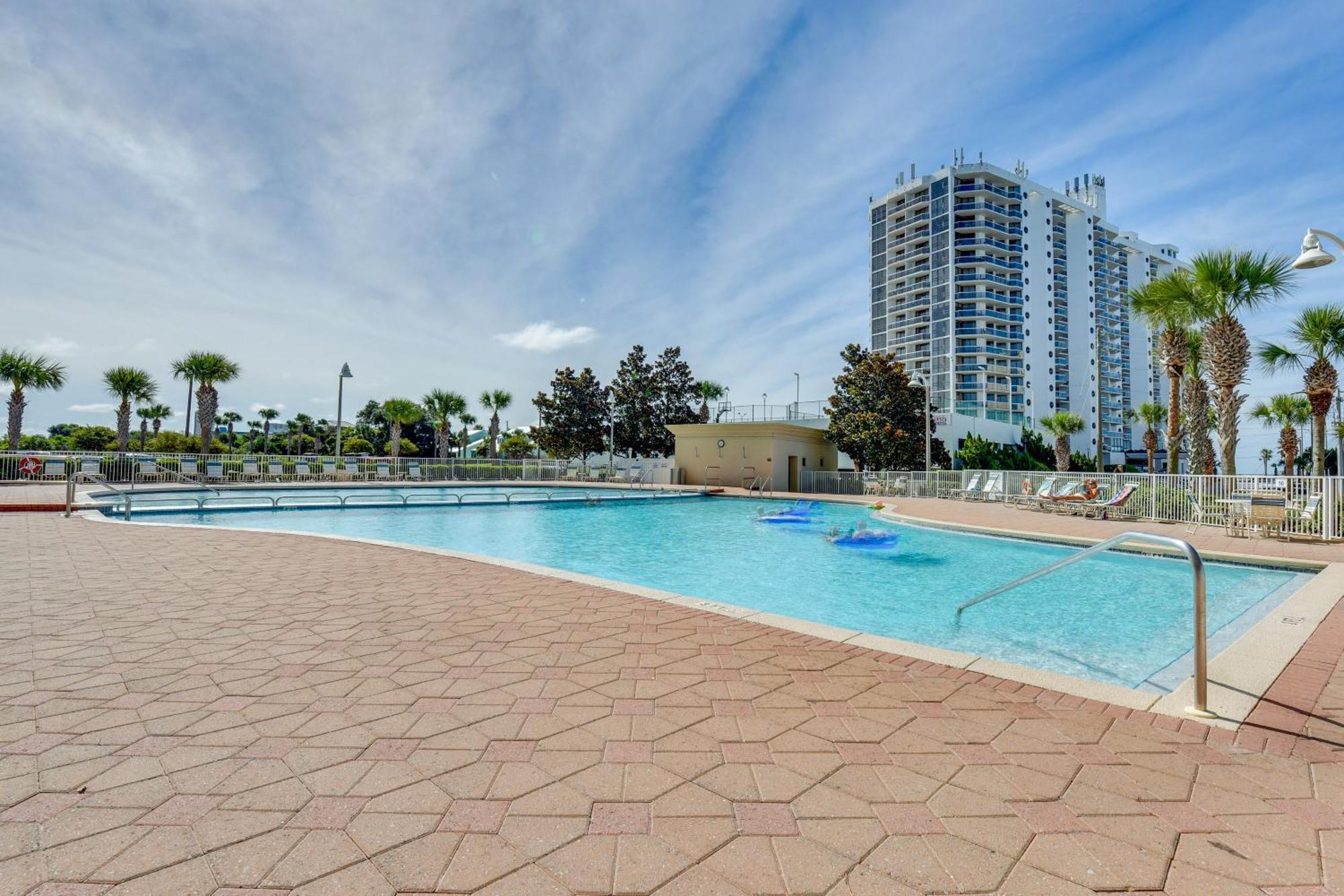 Ocean-view Miramar Snowbird Friendly! Apartment Destin